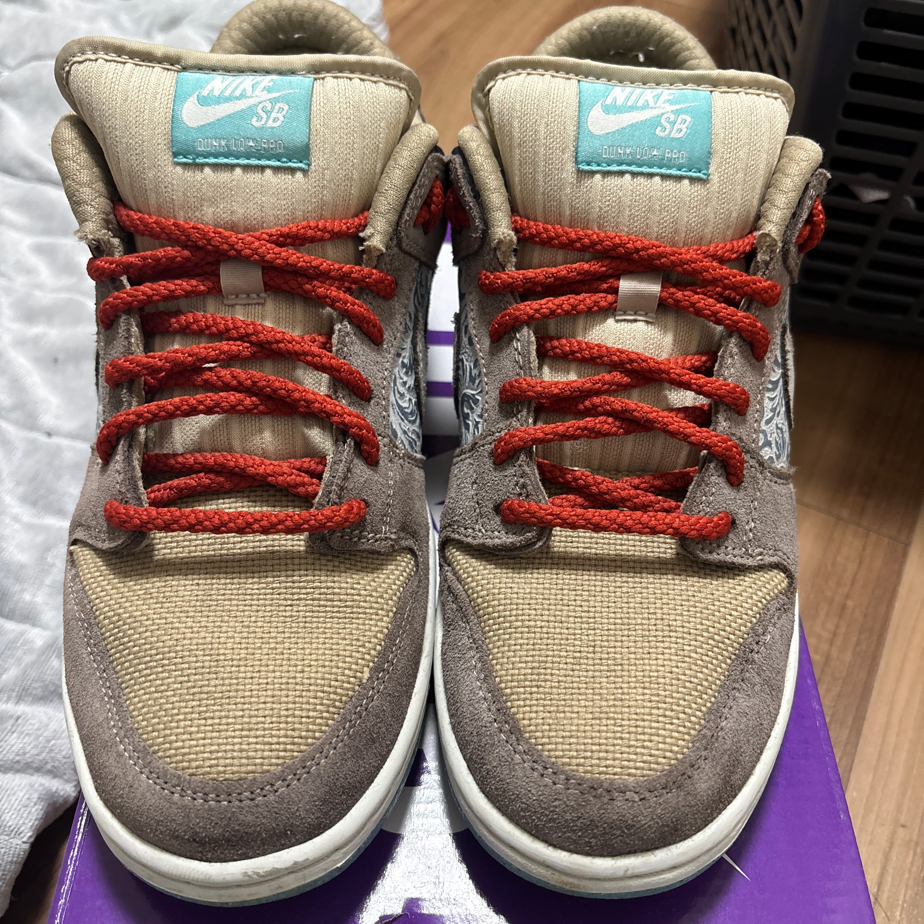 Nike SB Dunk Low Pro "Big Money Savings"