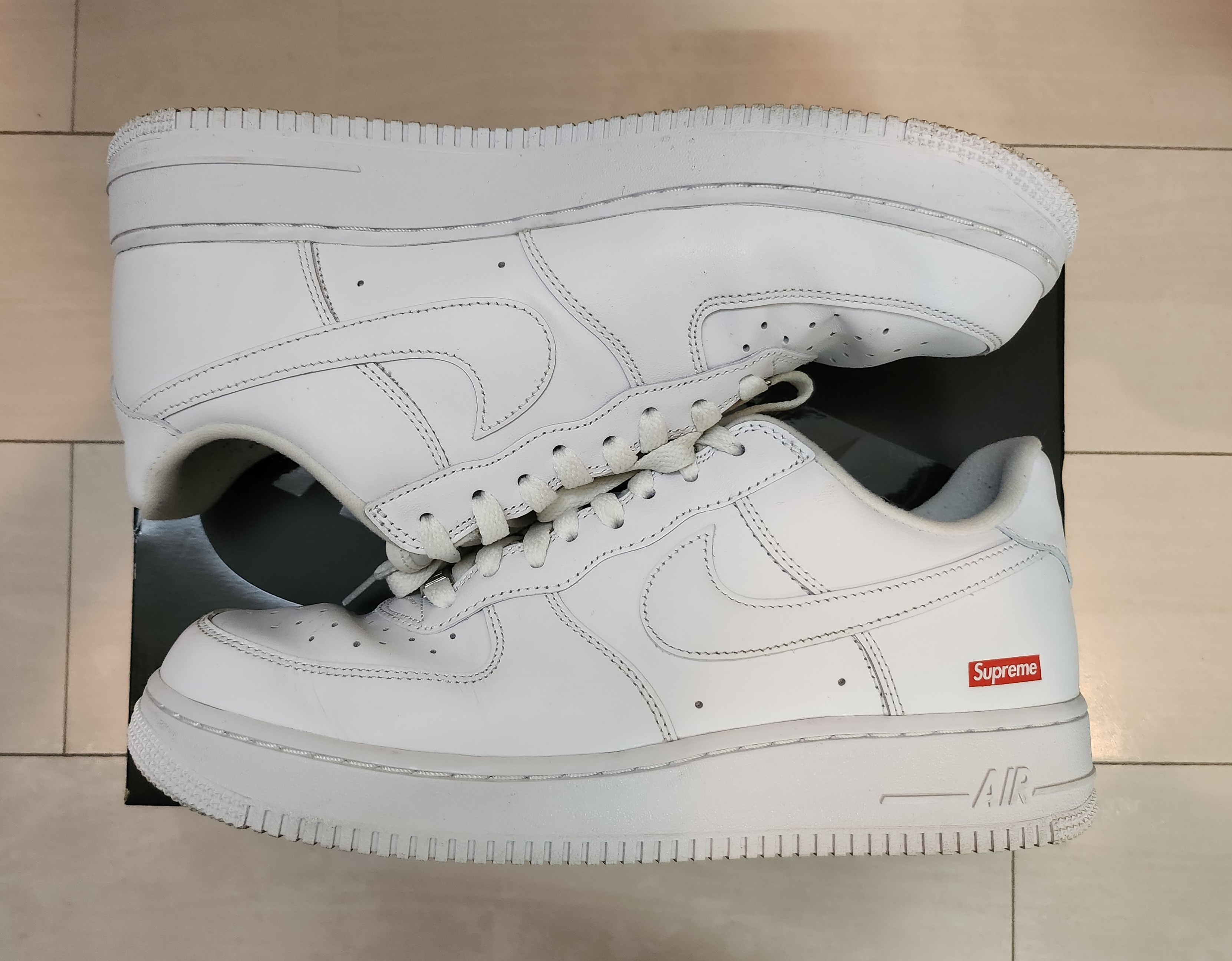 Supreme × Nike Air Force 1 Low "White"