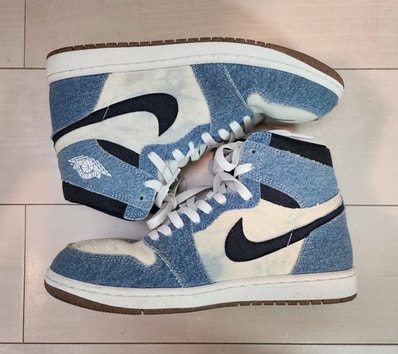 Nike Air Jordan 1 Retro High OG "Denim"