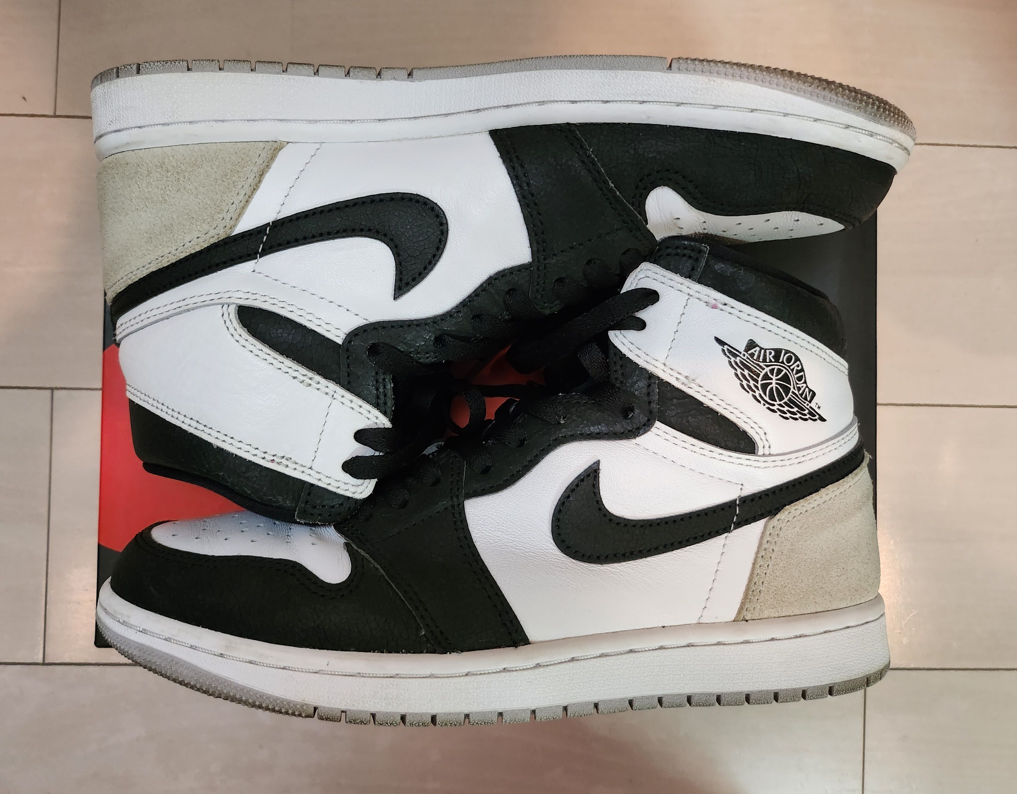 Nike Air Jordan 1 High OG "Bleached Coral"