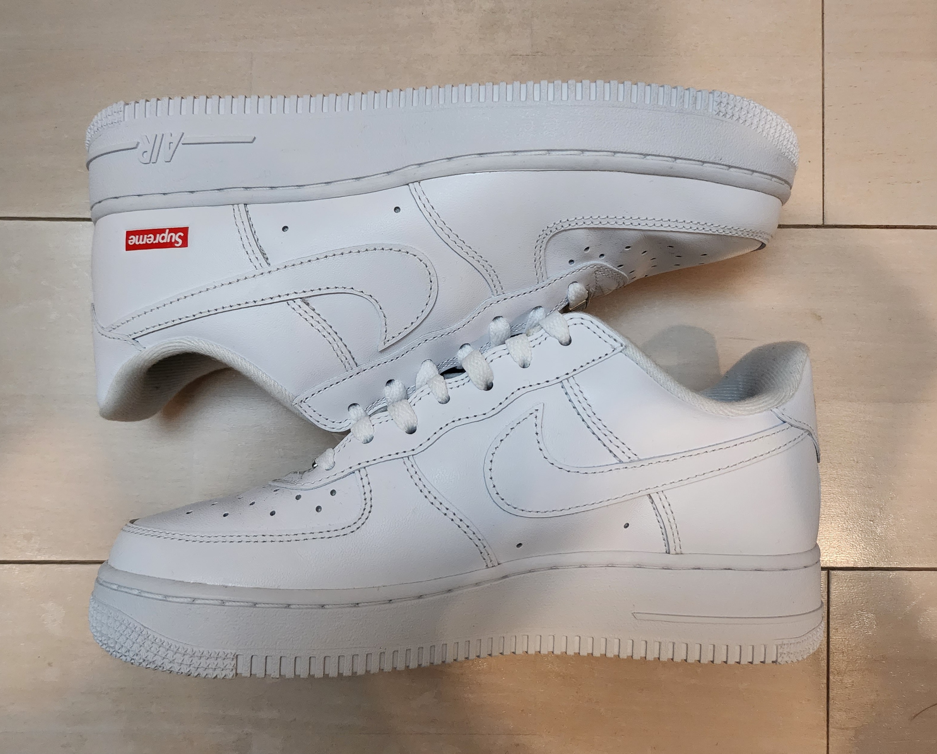 Supreme × Nike Air Force 1 Low "White"