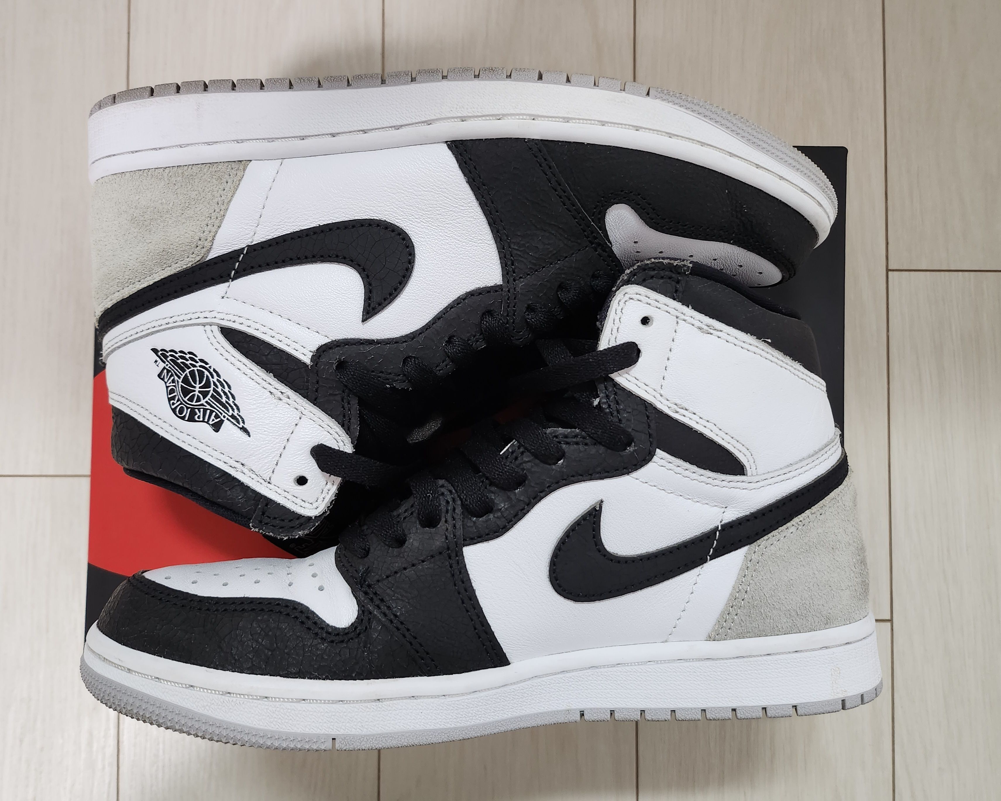 Nike Air Jordan 1 High OG "Bleached Coral"