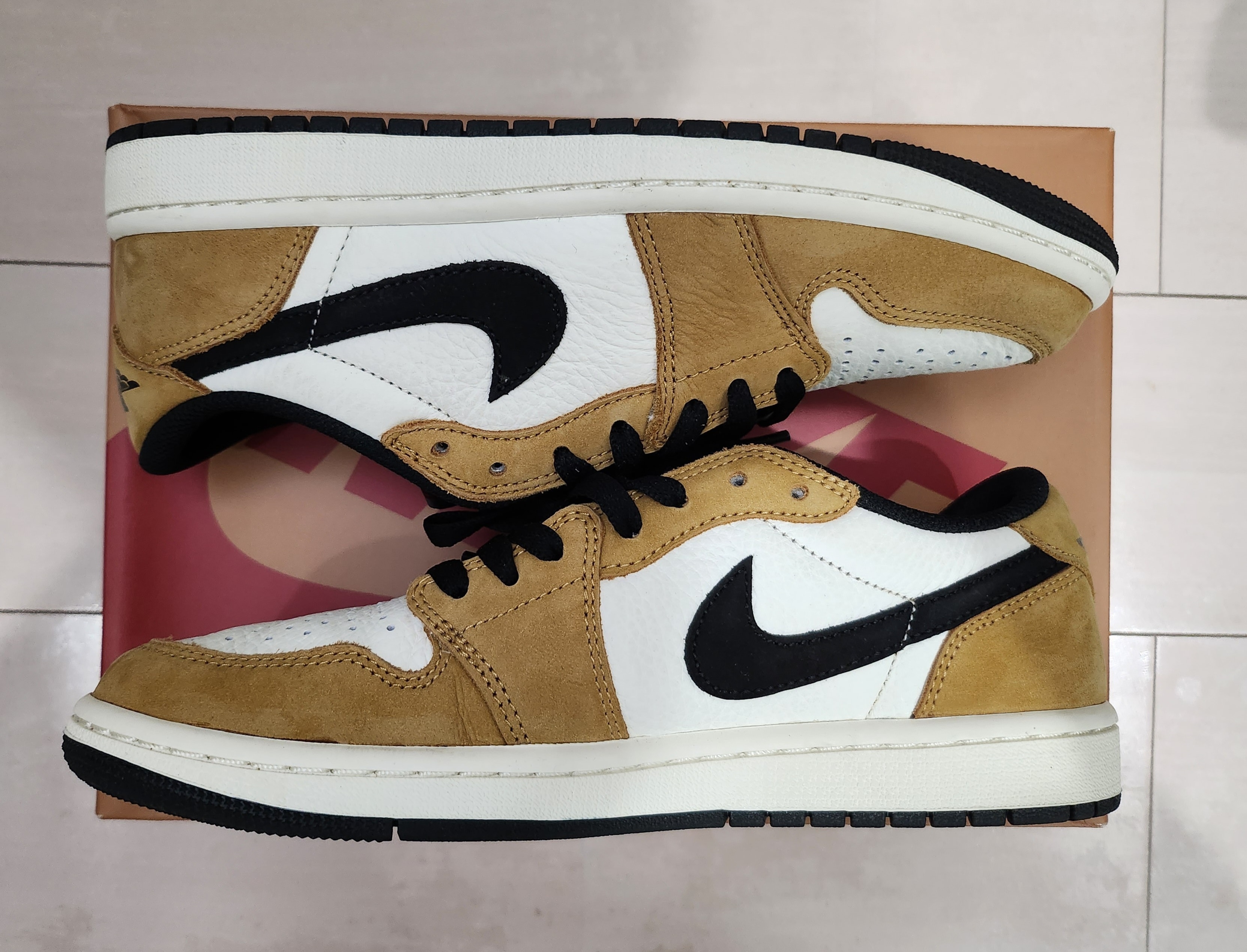 Nike Air Jordan 1 Low OG "Rookie of the Year/Sail and Golden Harvest"
