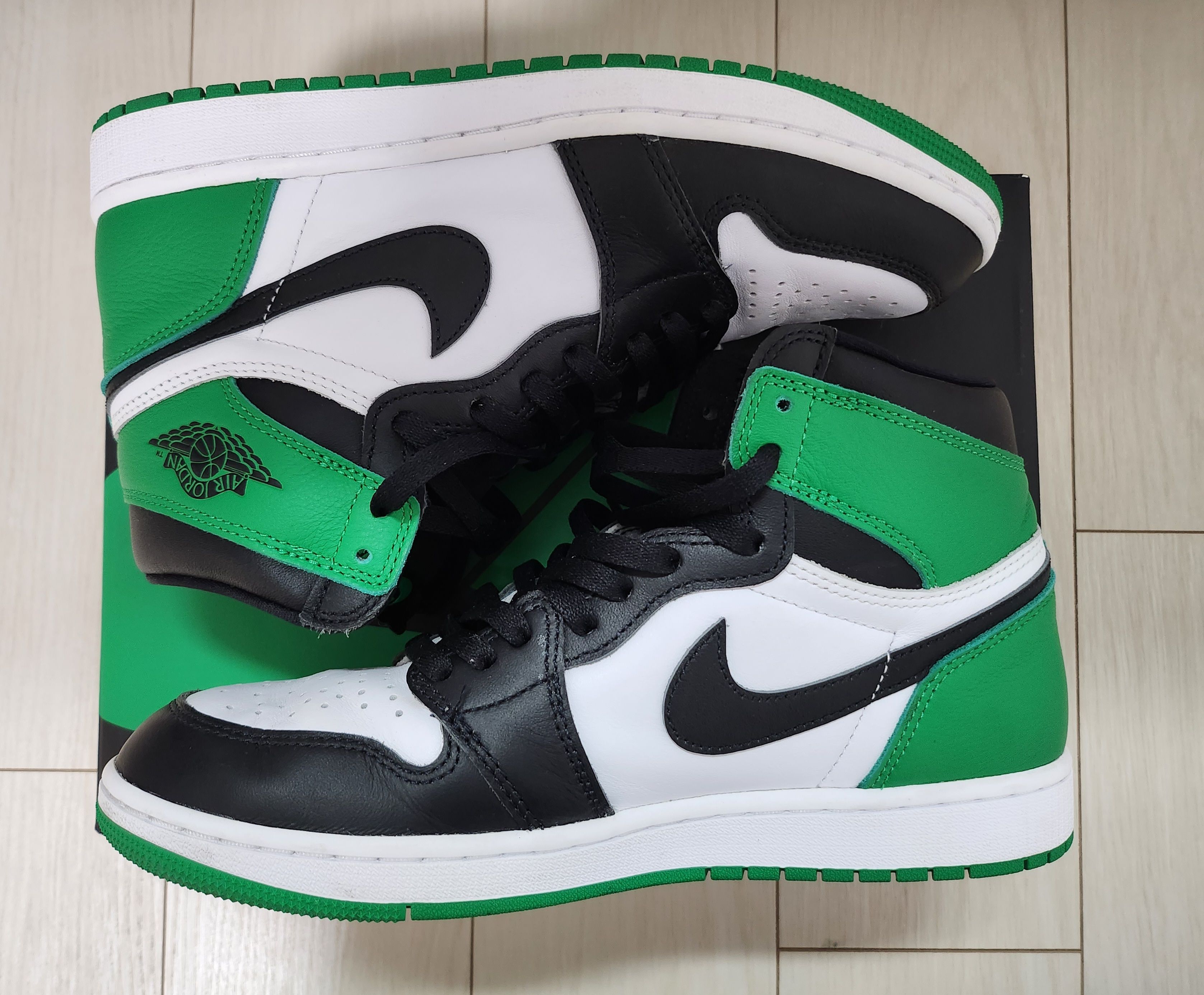 Nike Air Jordan 1 Retro High OG "Celtics/Black and Lucky Green" (2023)