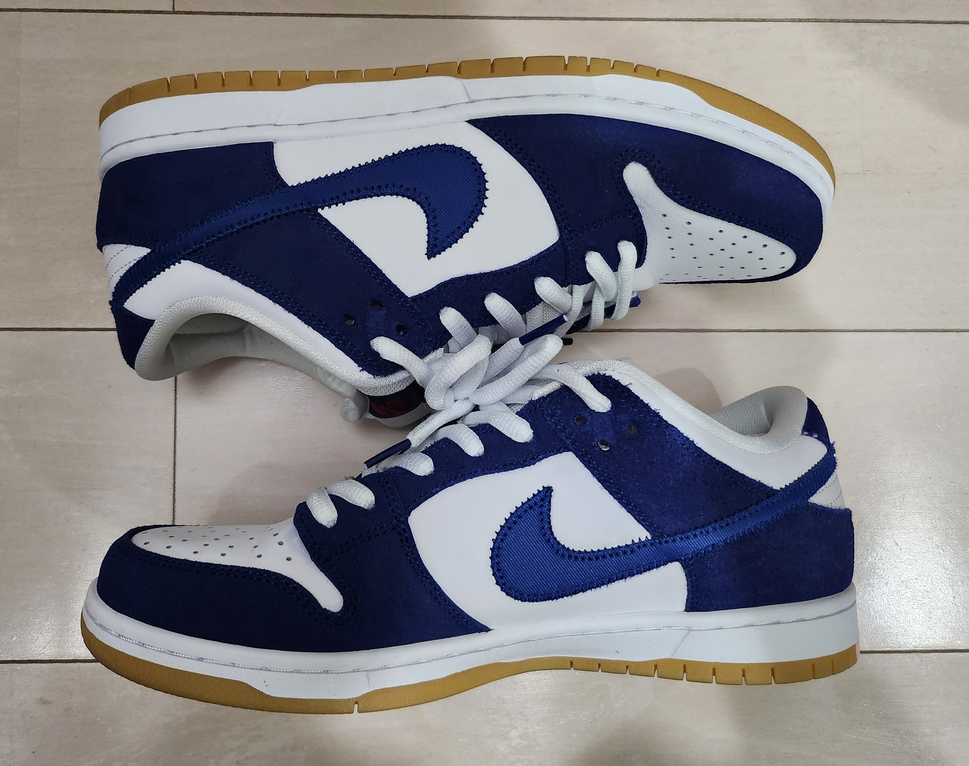Nike SB Dunk Low "Los Angeles Dodgers/Deep Royal Blue"