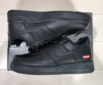 Supreme × Nike Air Force 1 Low "Black"