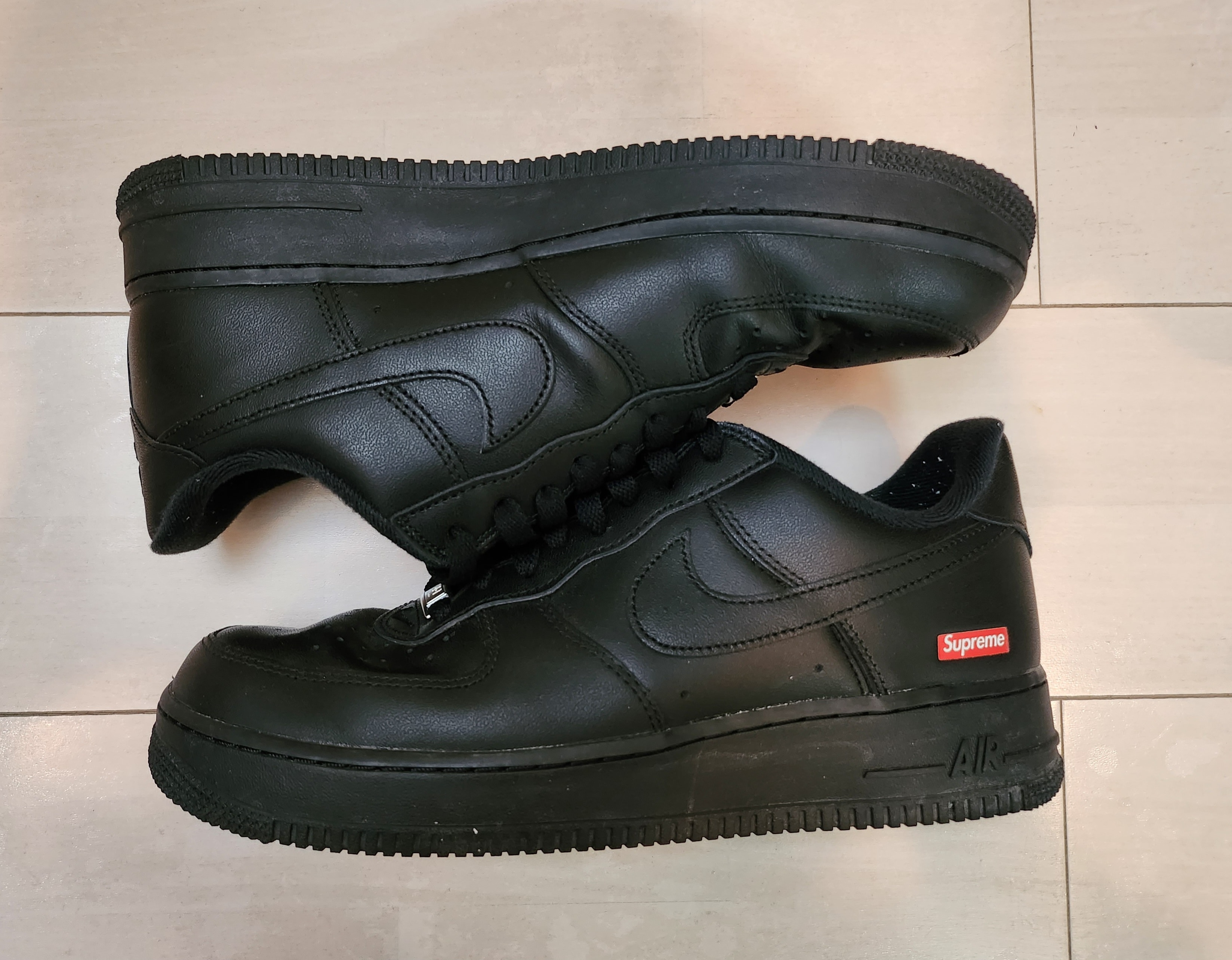Supreme × Nike Air Force 1 Low "Black"