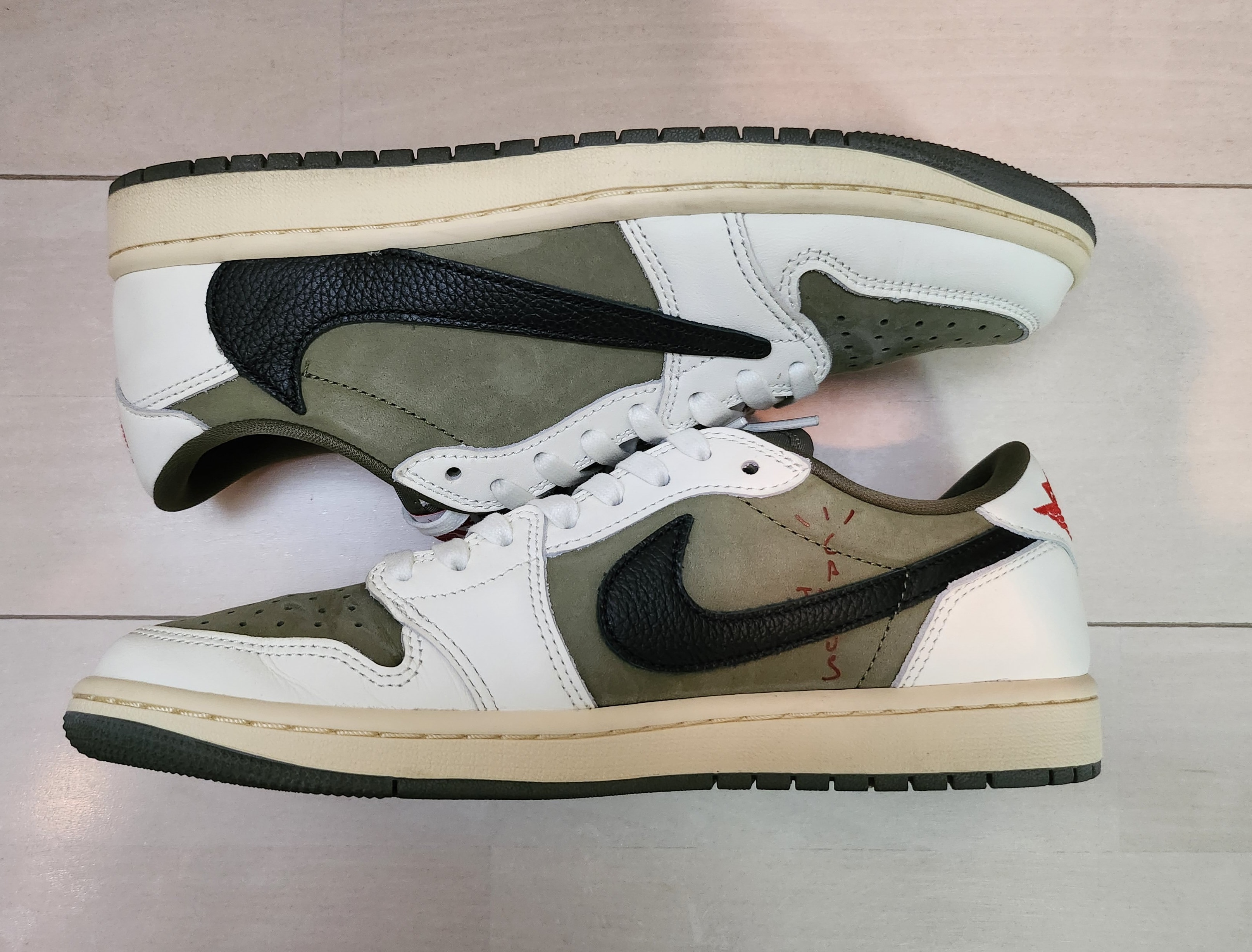 Travis Scott × Nike Air Jordan 1 Low OG SP "Reverse Olive"