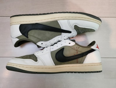 Travis Scott × Nike Air Jordan 1 Low OG SP "Reverse Olive"