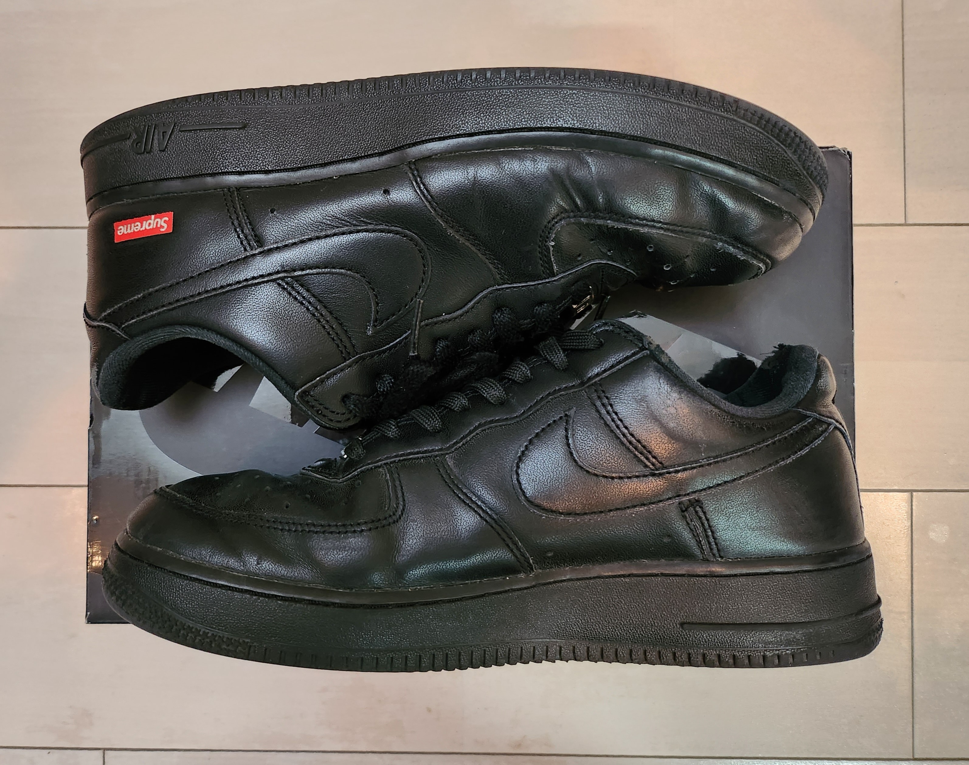 Supreme × Nike Air Force 1 Low "Black"