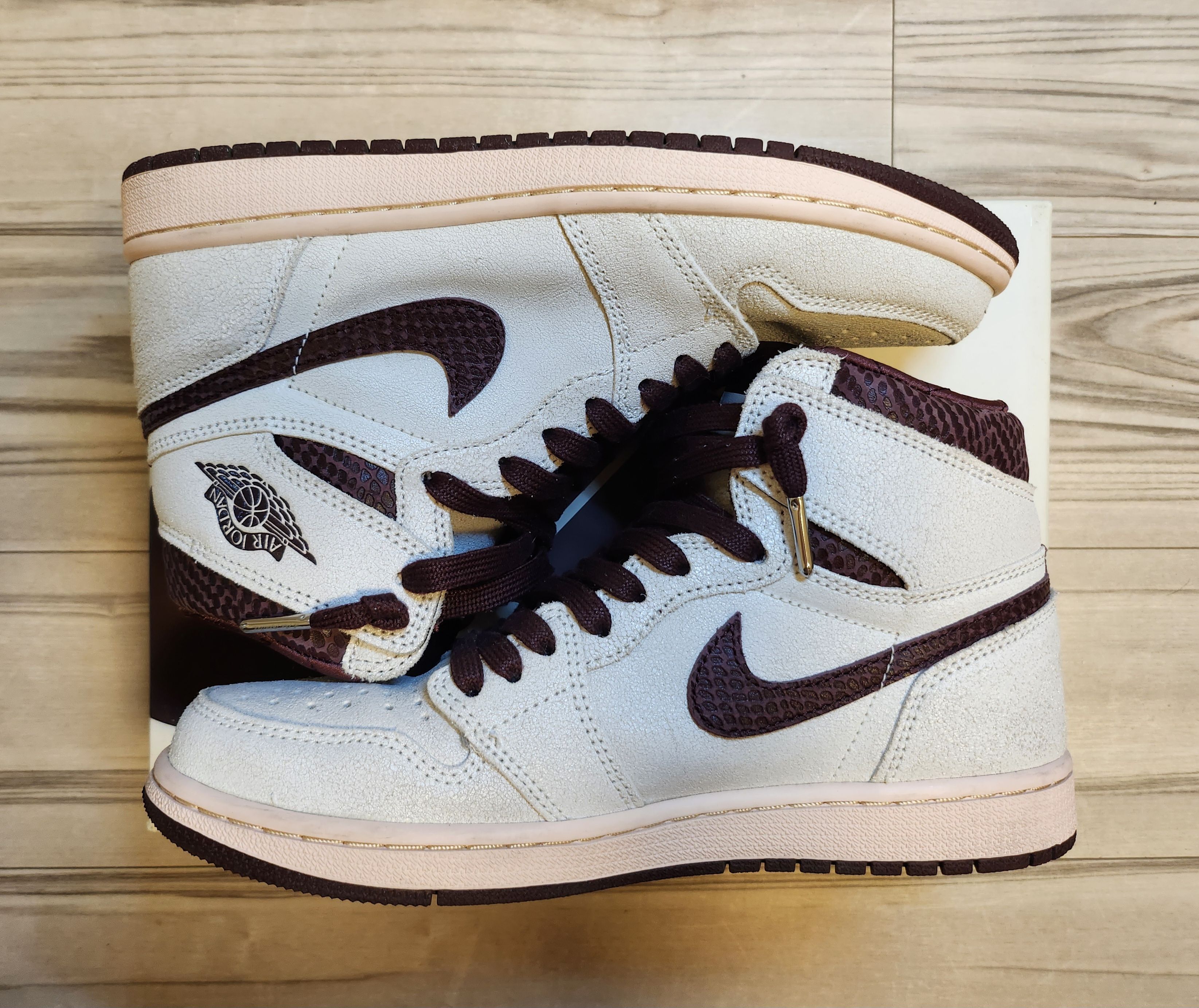 A Ma Maniere × Nike Air Jordan 1 Retro High OG "Sail and Burgundy"