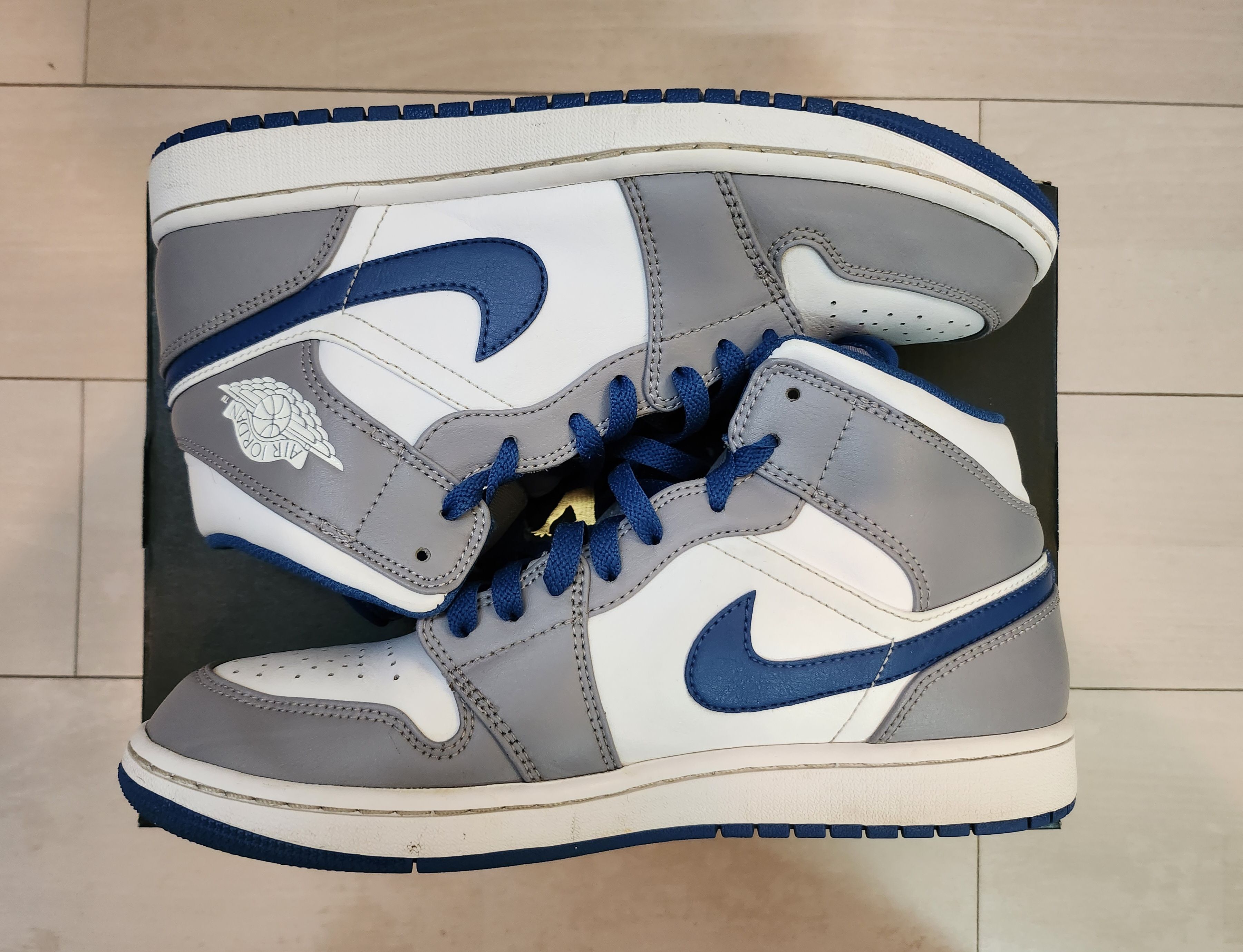 Nike Air Jordan 1 Mid "True Blue"