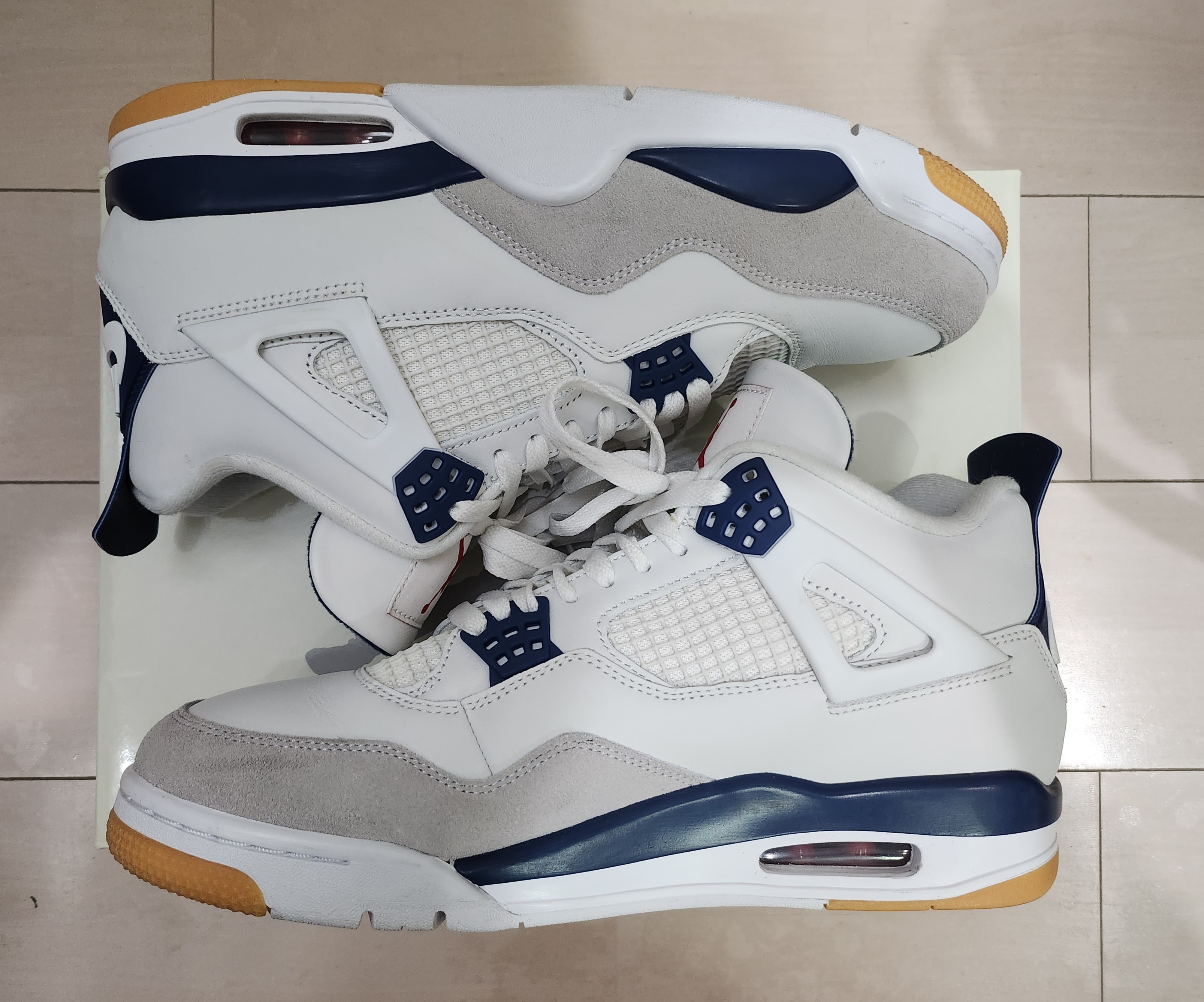 Nike SB Air Jordan 4 Retro SP "Summit White/Navy"