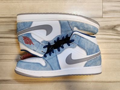 Nike Air Jordan 1 Mid SE "White/Hyper Royal/Red"