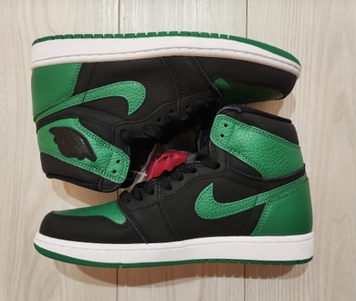 Nike Air Jordan 1 Retro High OG "Black/Pine Green" (2020)