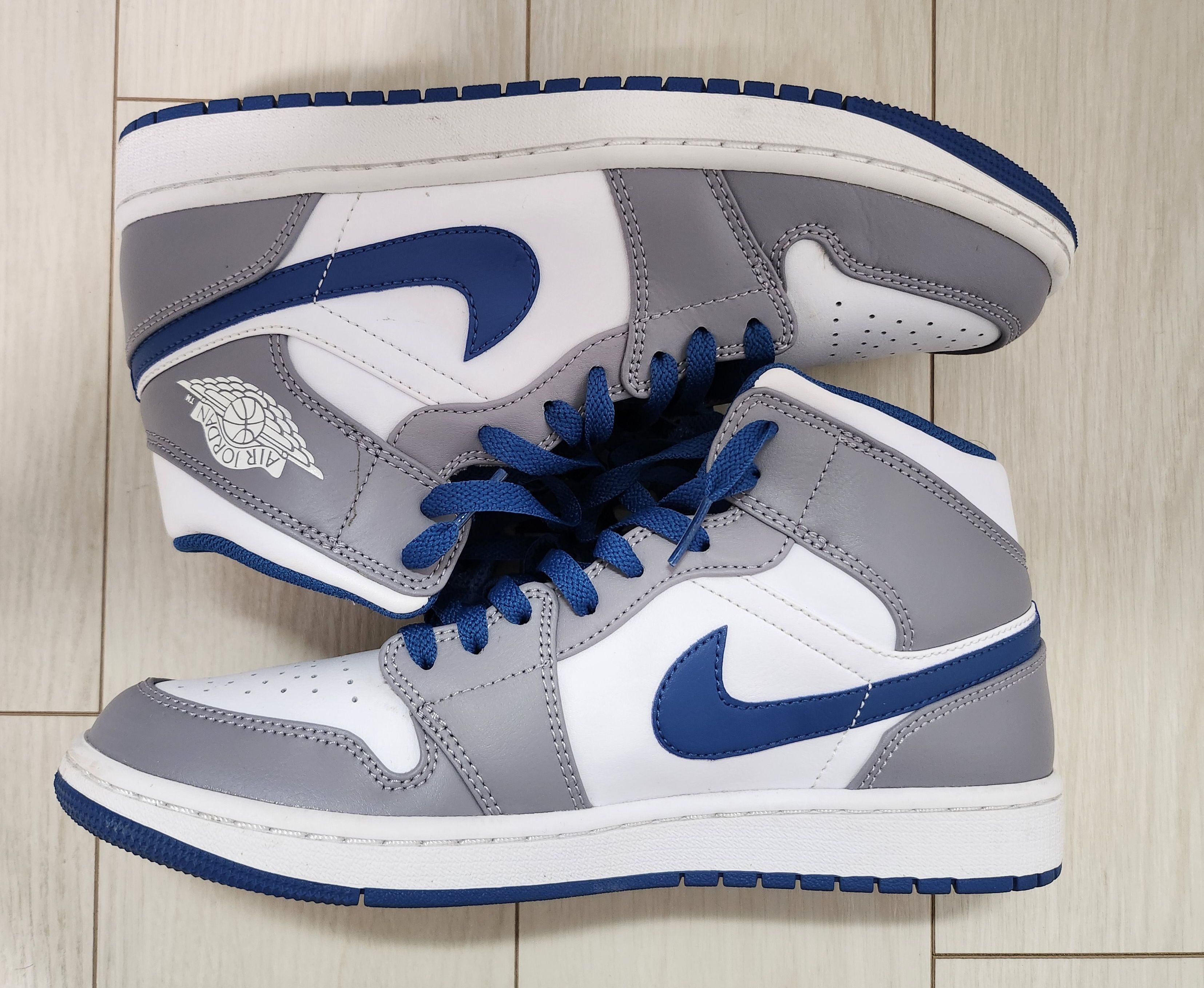 Nike Air Jordan 1 Mid "True Blue"