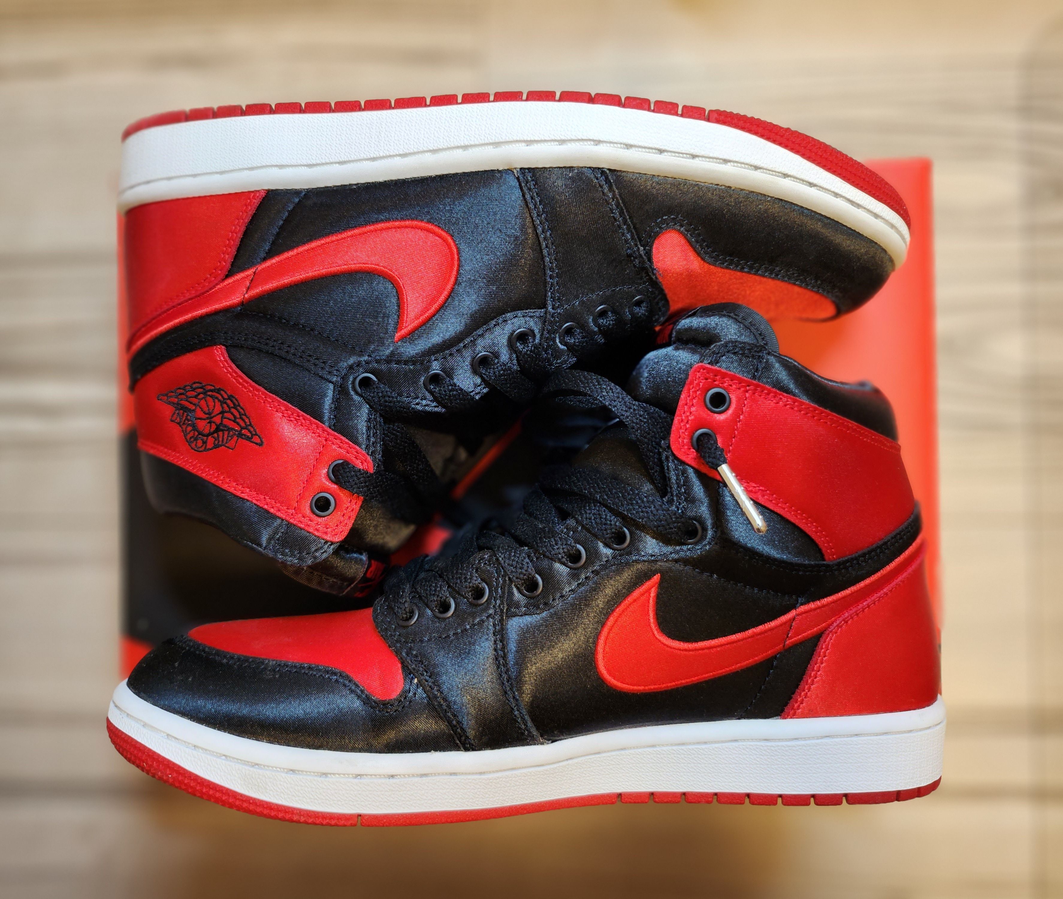 Nike Women's Air Jordan 1 Retro High OG "Satin Bred"