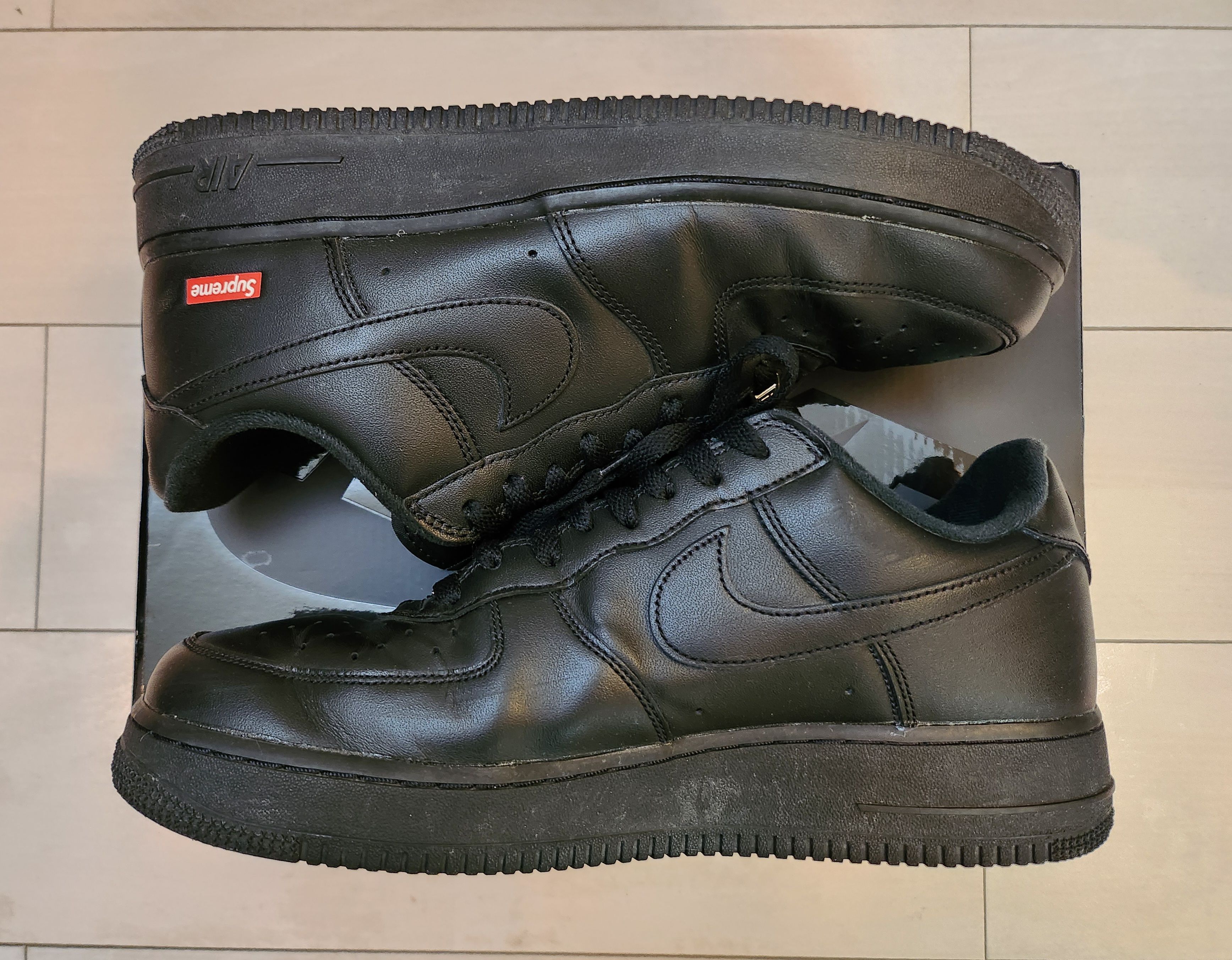 Supreme × Nike Air Force 1 Low "Black"
