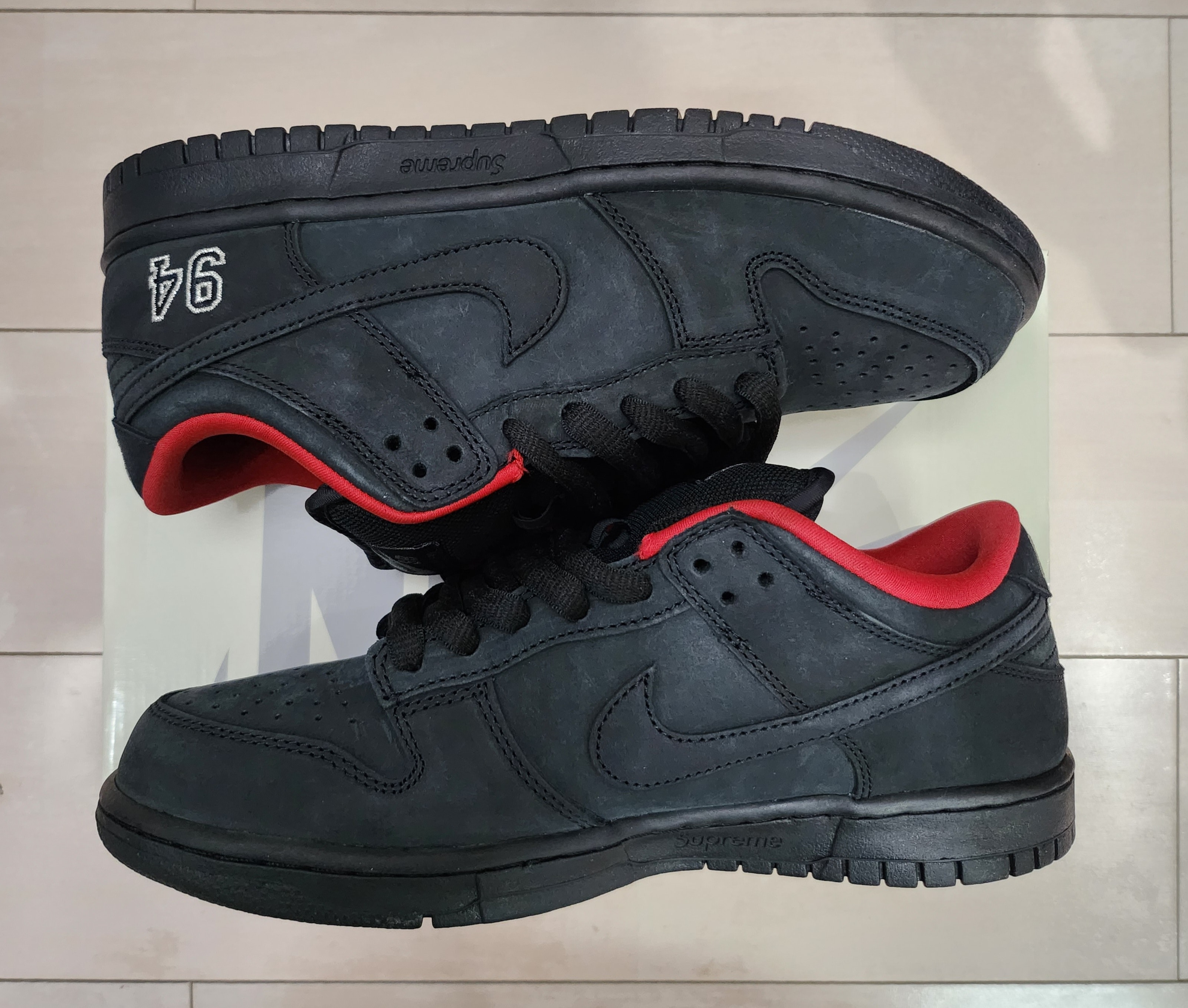Supreme × Nike SB Dunk Low "Black" (25FW Week2)