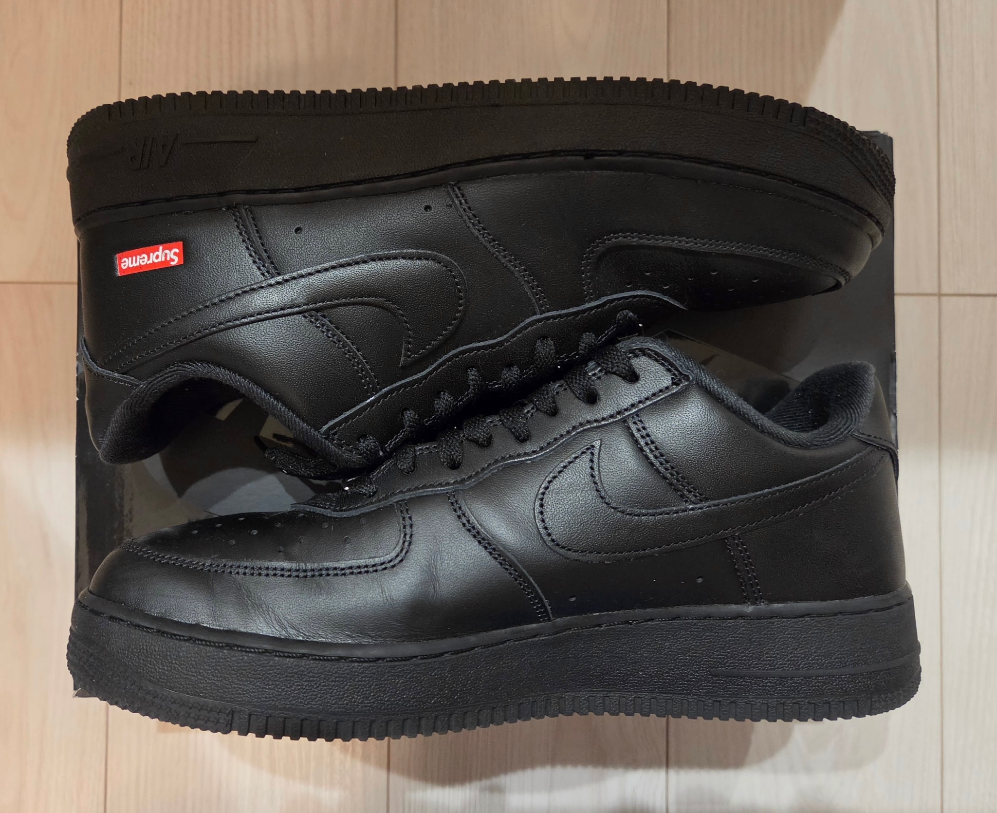 Supreme × Nike Air Force 1 Low "Black"