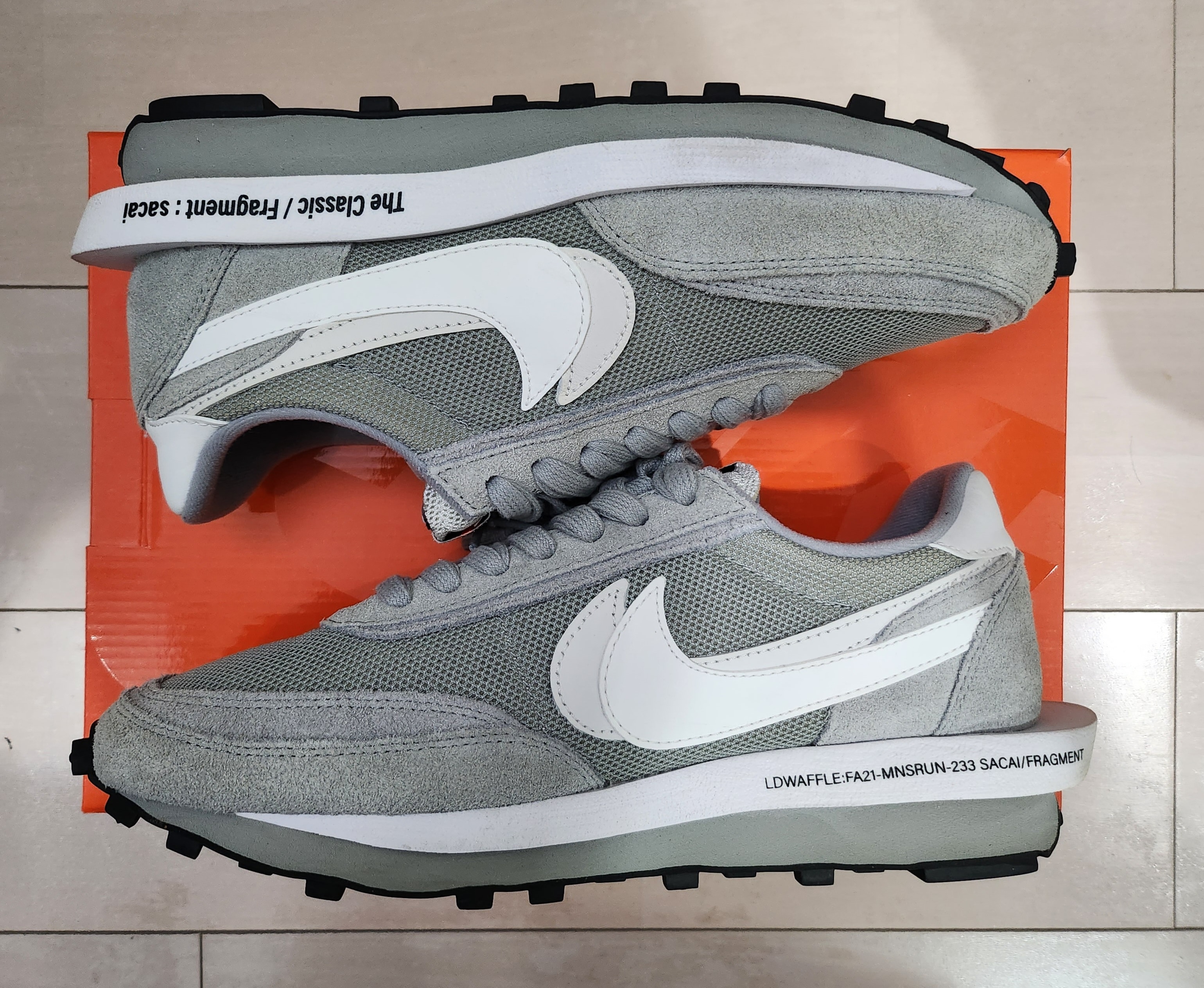 フラグメントデザイン × サカイ × ナイキ LDワッフル "ライトスモークグレー"