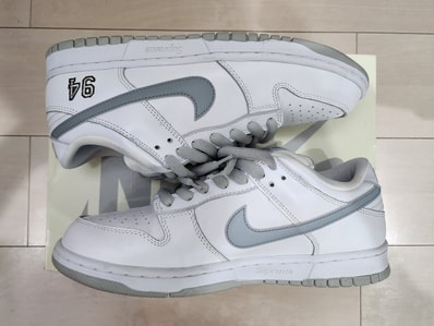 Supreme × Nike SB Dunk Low "White/Metallic Silver" (25FW Week2)