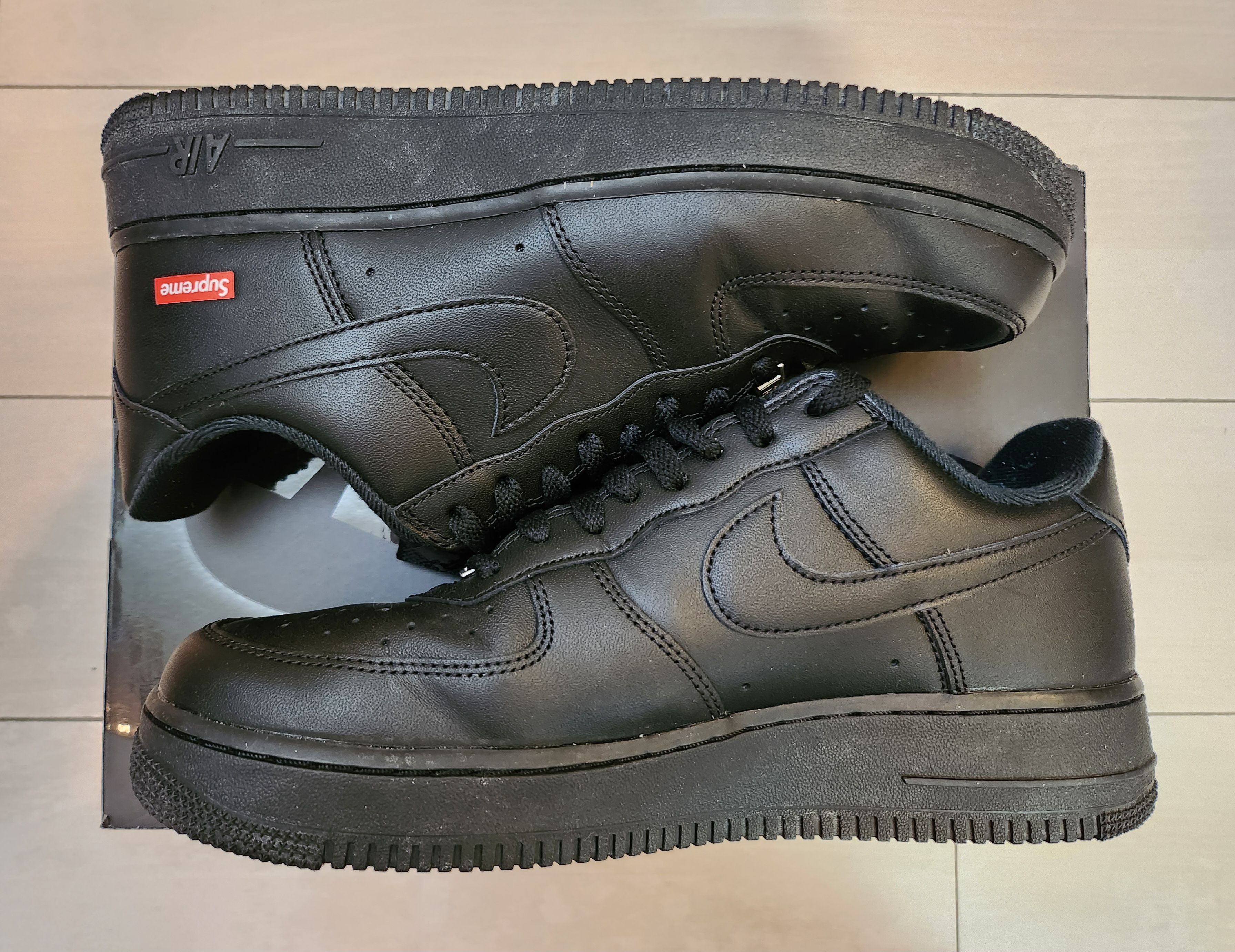 Supreme × Nike Air Force 1 Low "Black"