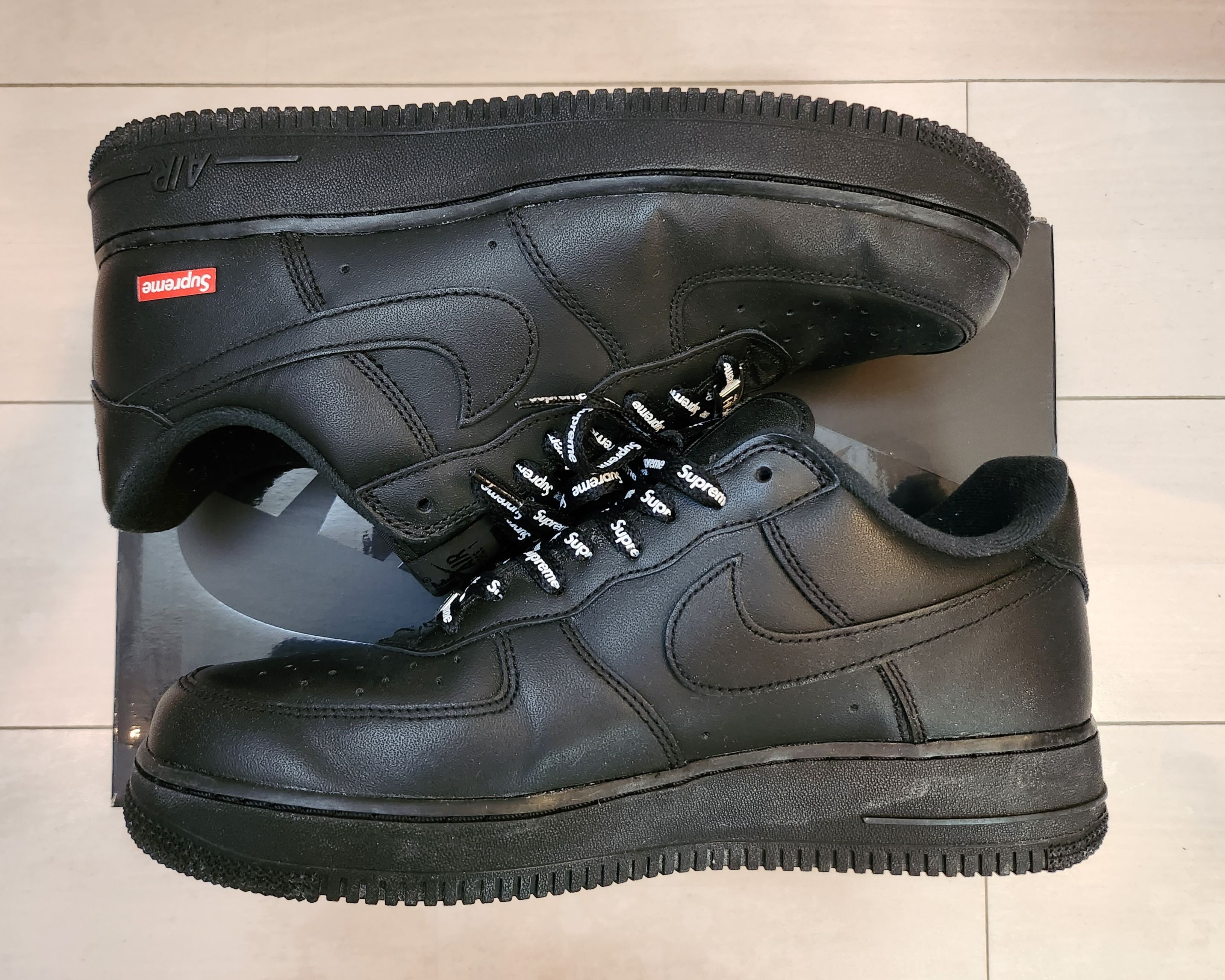 Supreme × Nike Air Force 1 Low "Black"