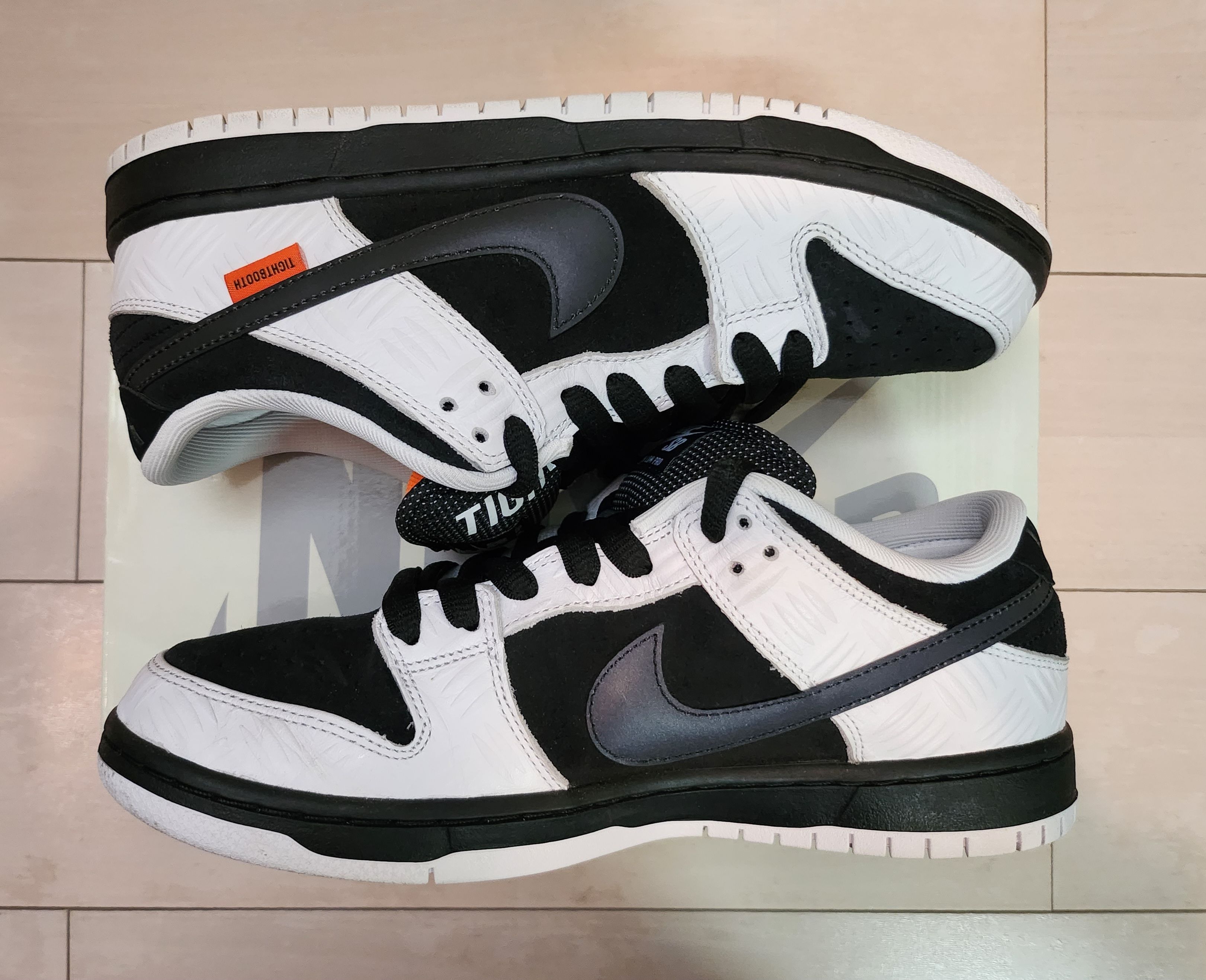 TIGHTBOOTH × Nike SB Dunk Low Pro QS "Black and White"