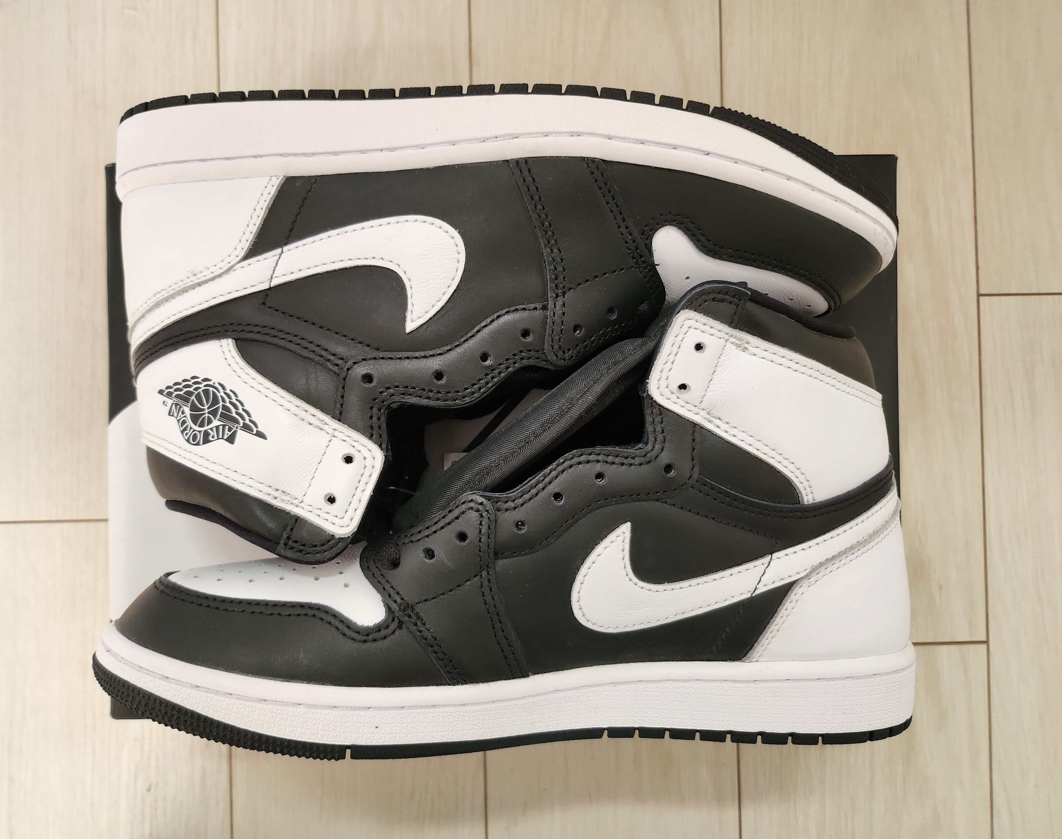 Nike Air Jordan 1 Retro High OG "Black/White"