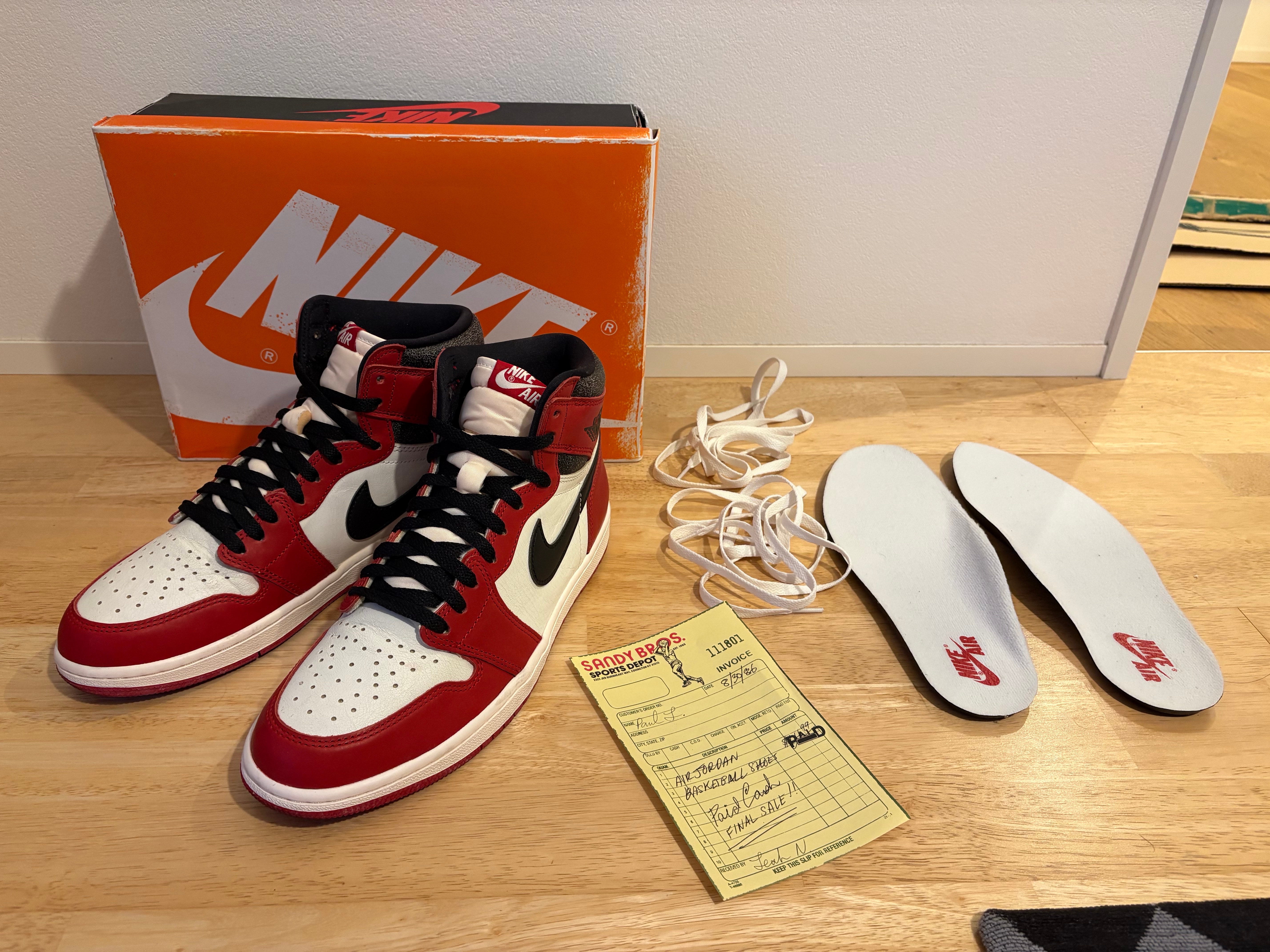 Nike Air Jordan 1 High OG "Lost & Found/Chicago"