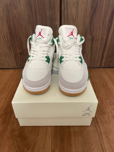Nike SB × Air Jordan 4 Retro SP "Pine Green"