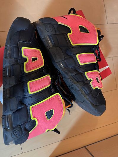 NIKE Women's AIR MORE UPTEMPO "HOT PUNCH"
