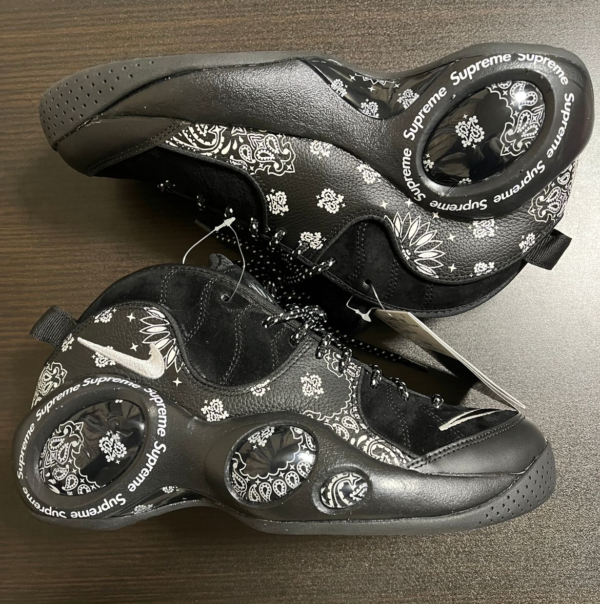 Supreme × Nike Air Zoom Flight 95 SP "Black/White"