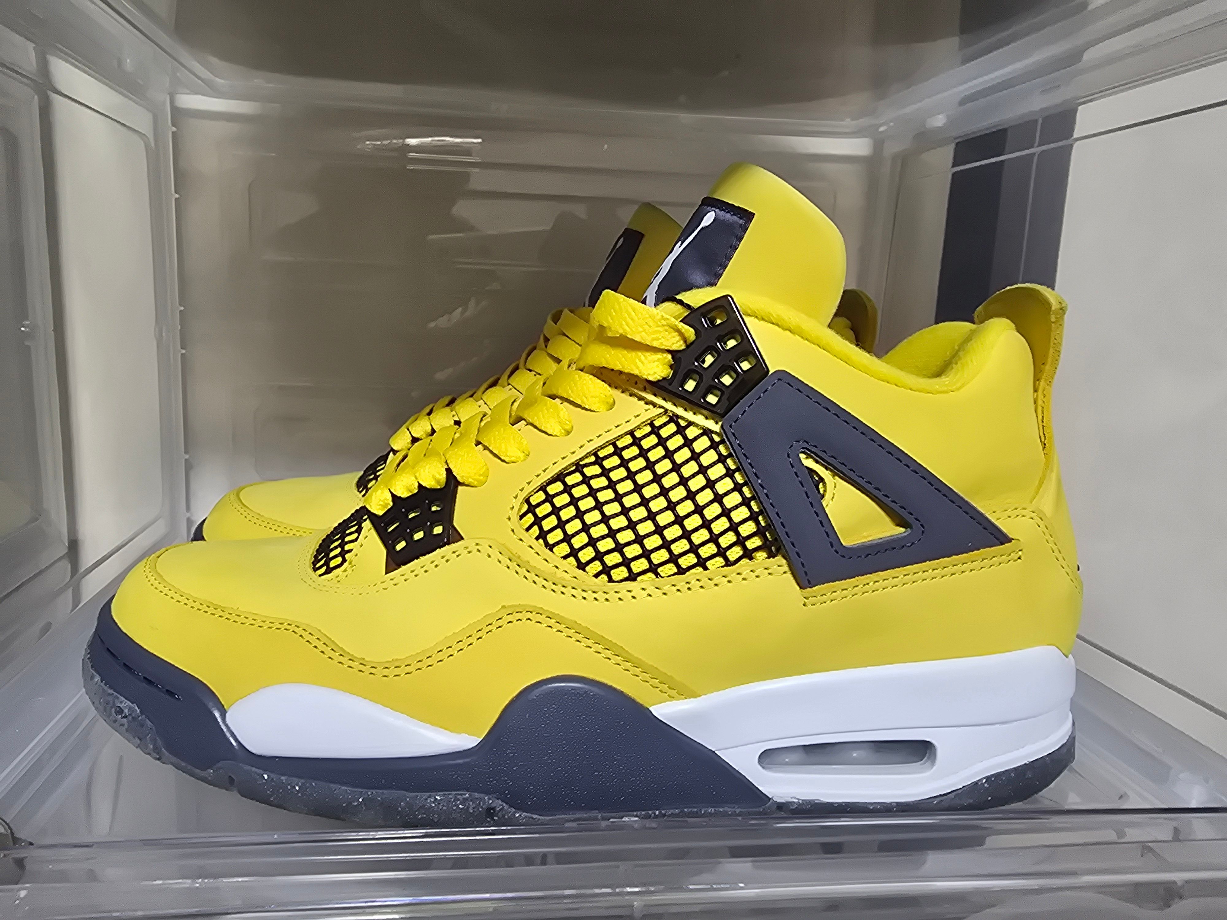 Nike Air Jordan 4 "Tour Yellow"
