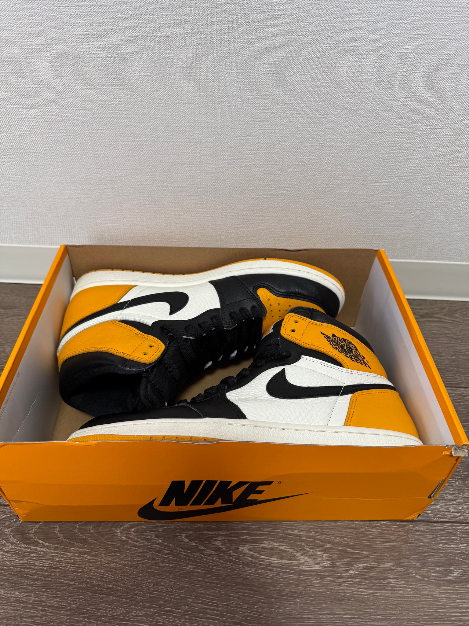 Nike Air Jordan 1 Retro High OG "Taxi"