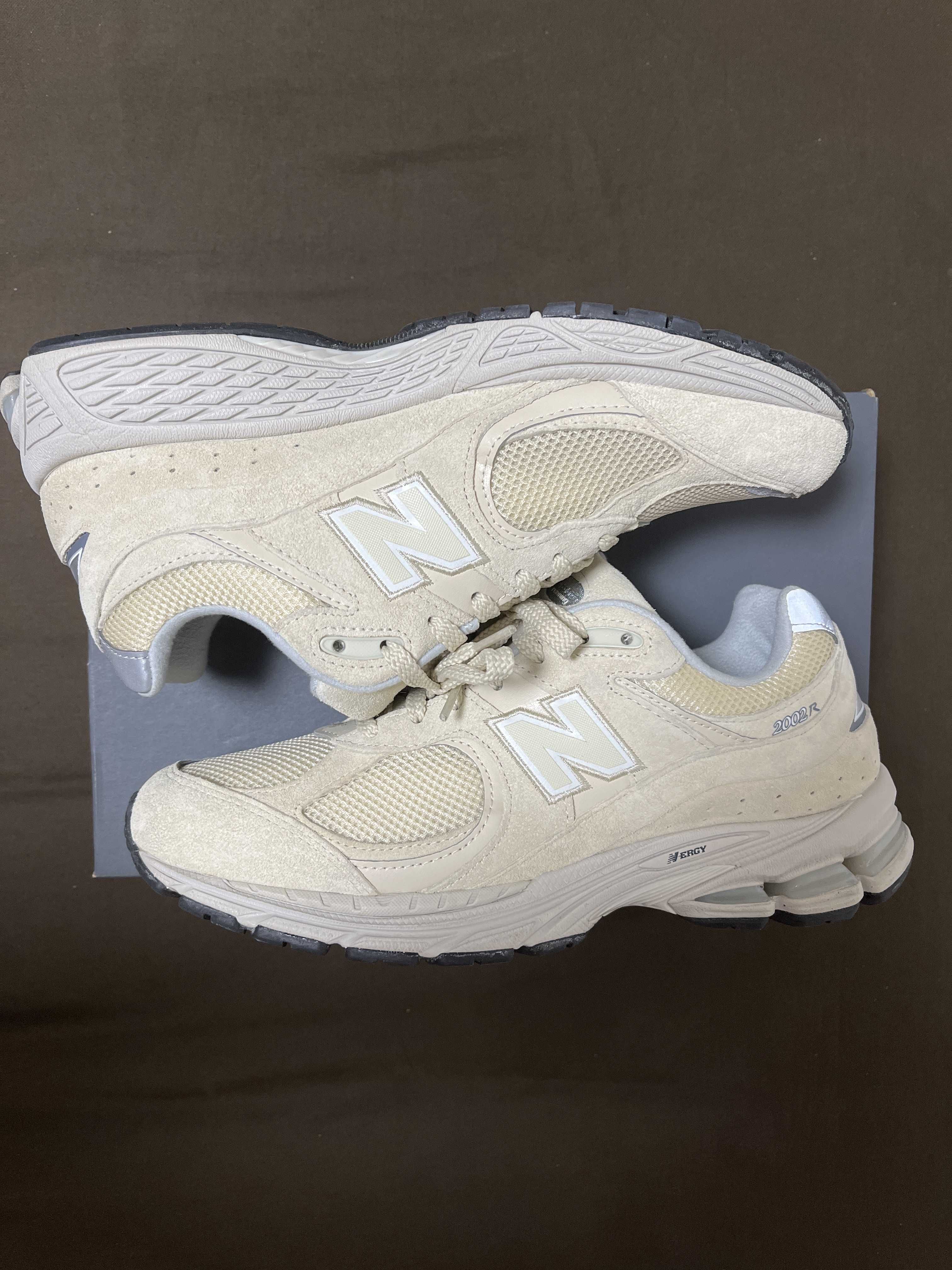 New Balance 2002R "White"
