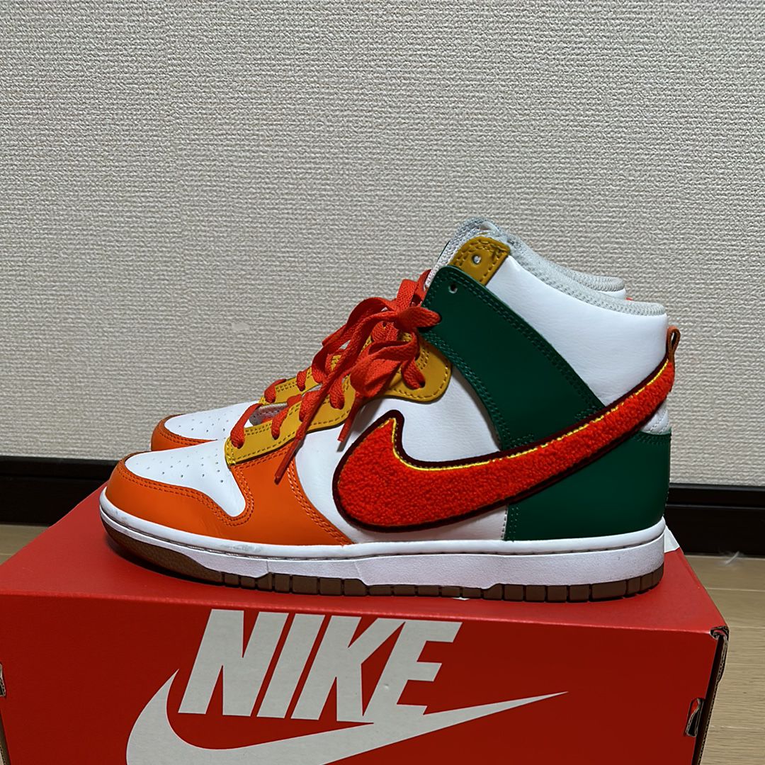 Nike Dunk High "Chenille Swoosh"
