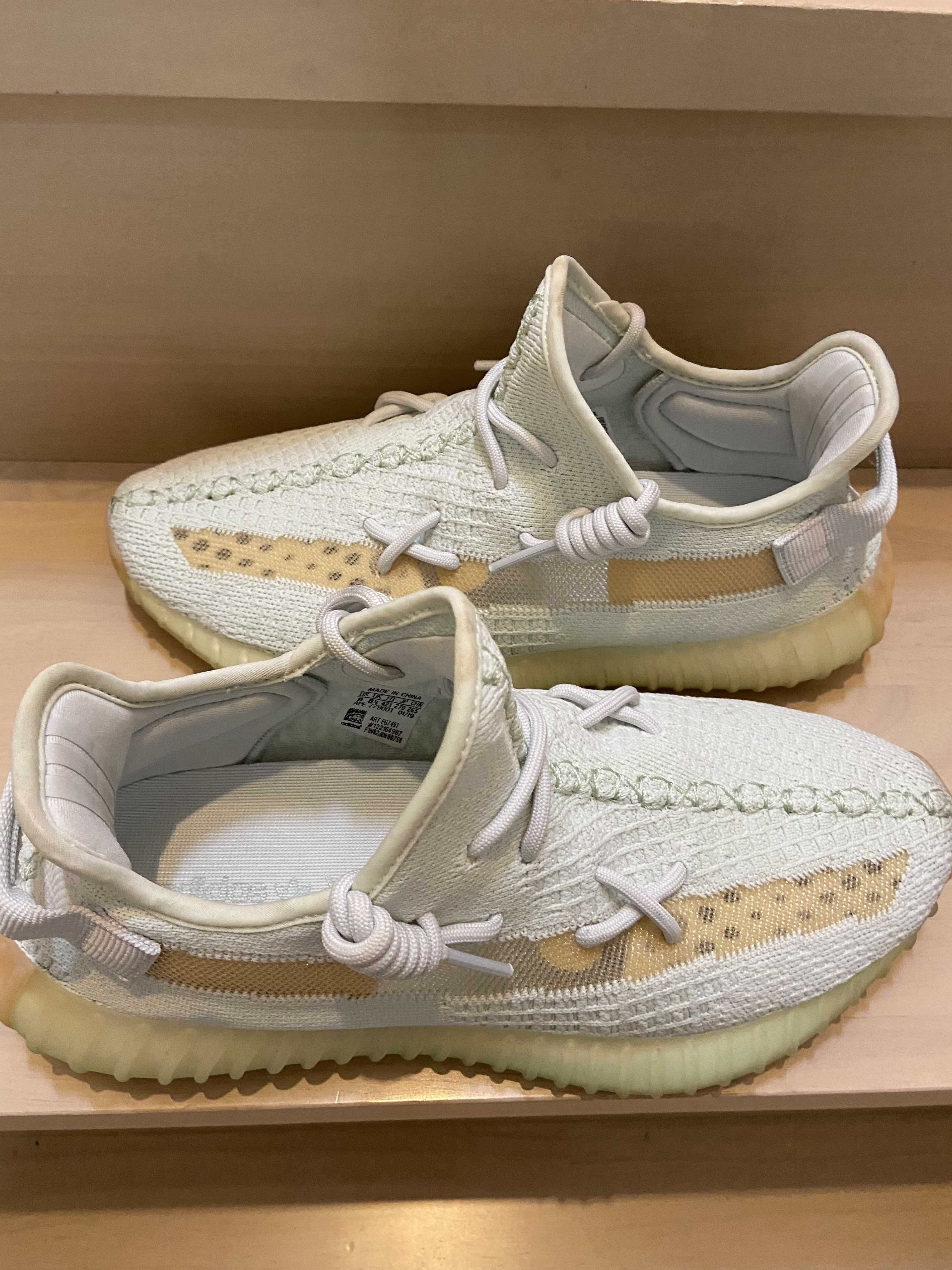 adidas Yeezy Boost 350 V2 "Hyperspace"