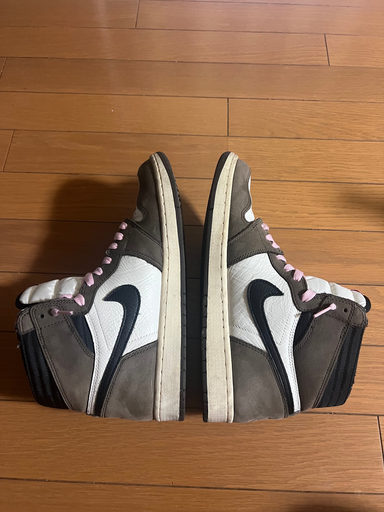 Travis Scott × Nike Air Jordan 1 Retro High OG TS SP "Sail/Dark Mocha"