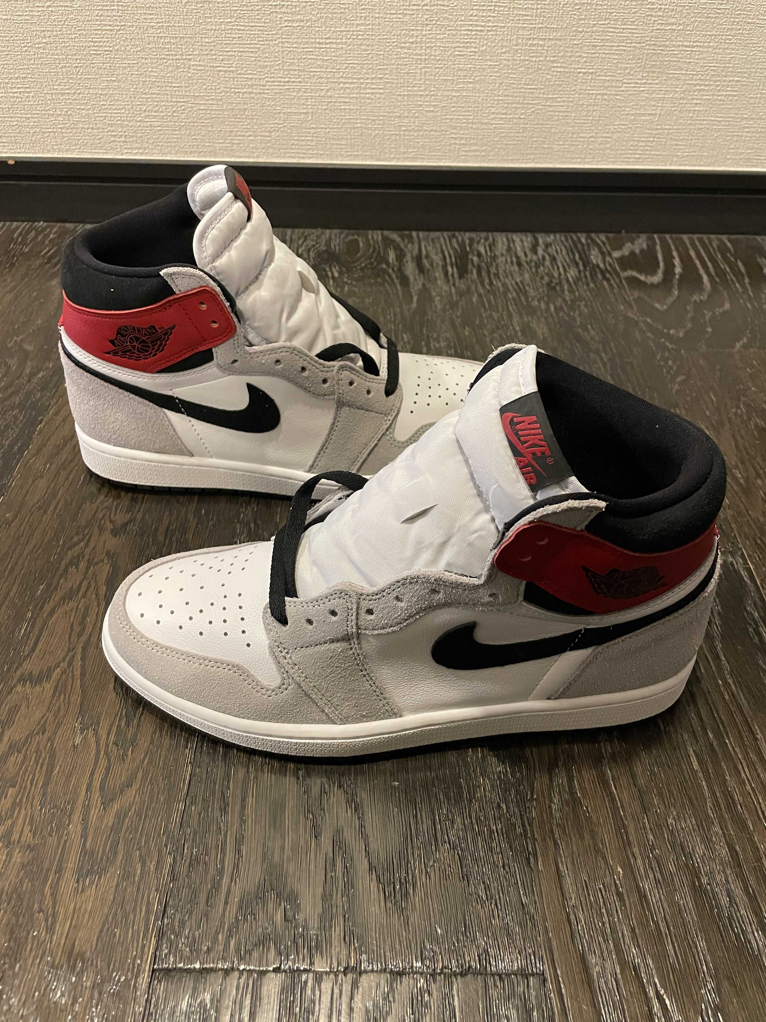 Nike Air Jordan 1 High OG "White/Black/Light Smoke Grey"