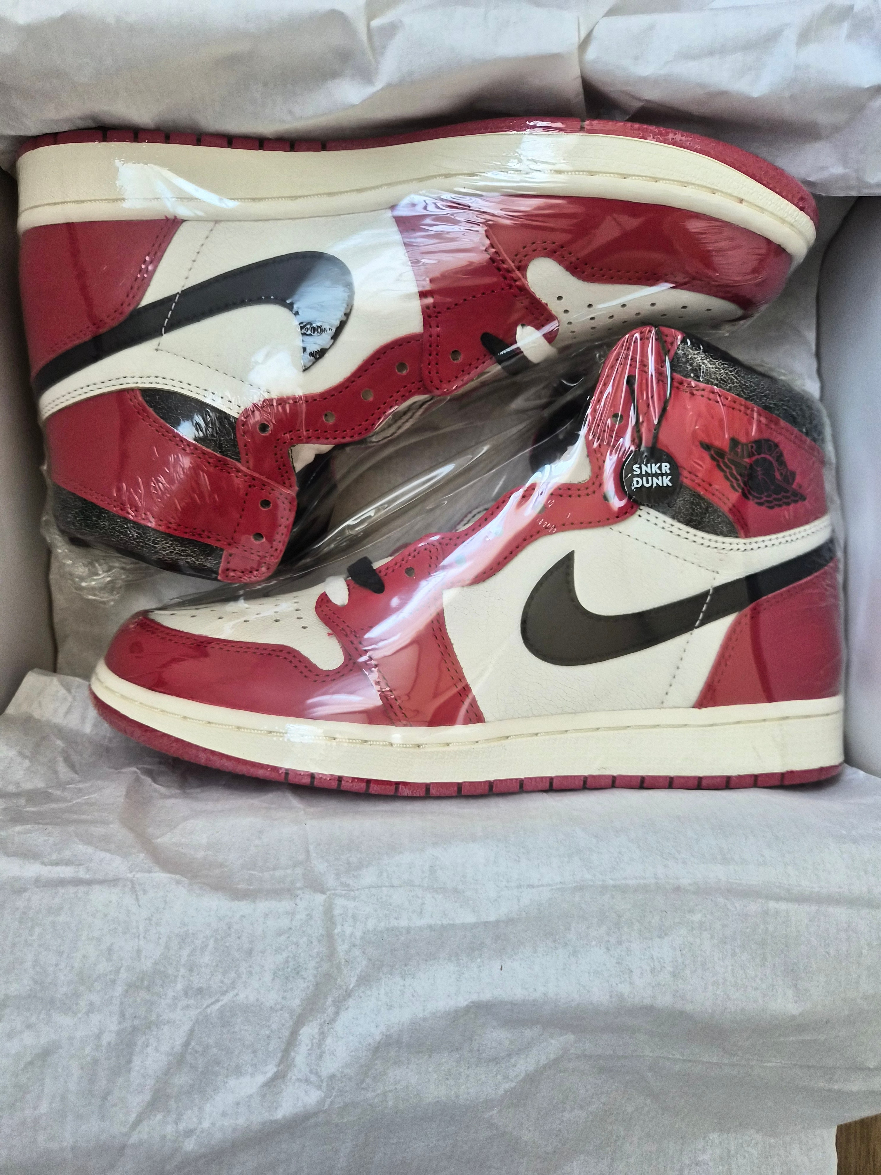 Nike Air Jordan 1 High OG "Lost & Found/Chicago"