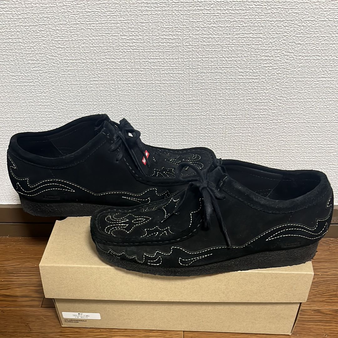 Supreme × Clarks Wallabee "Black"