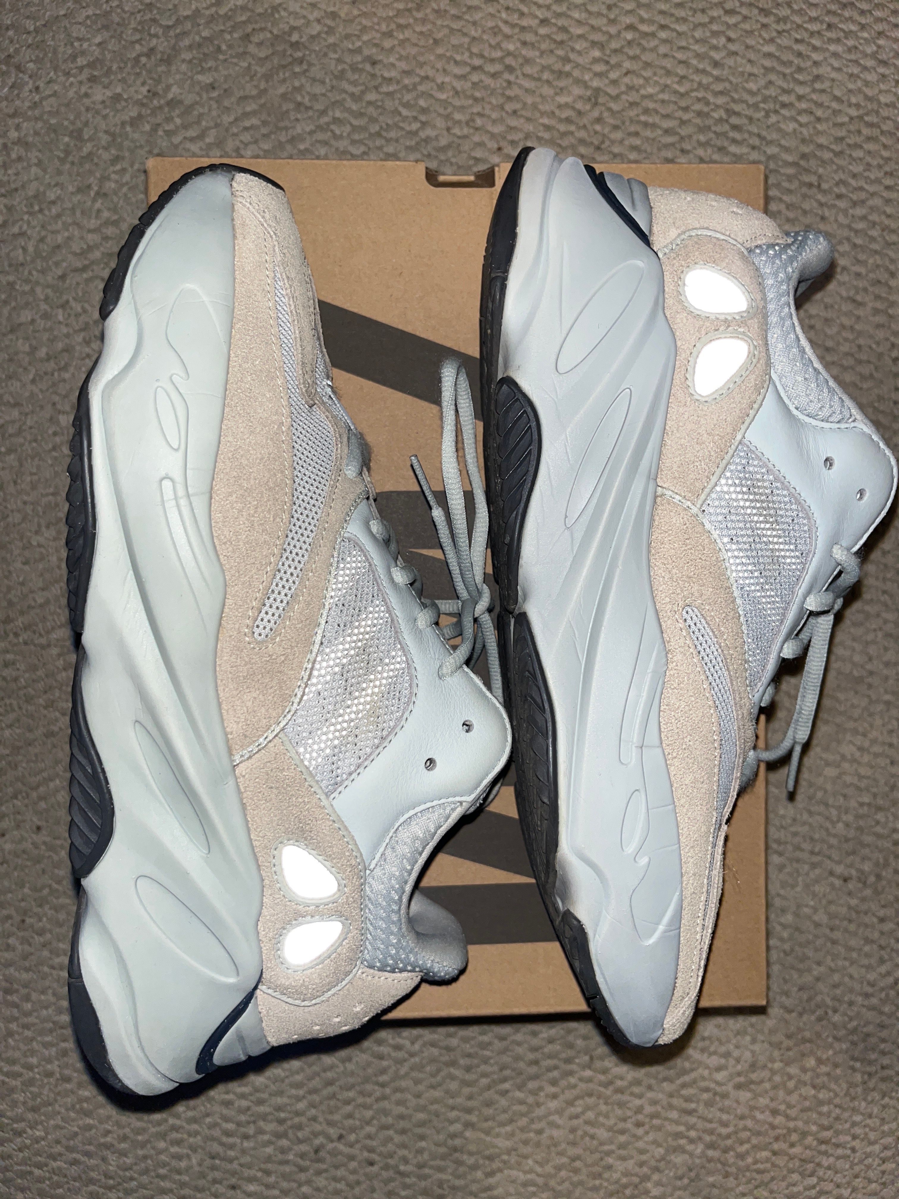 adidas YEEZY Boost 700 "Salt"