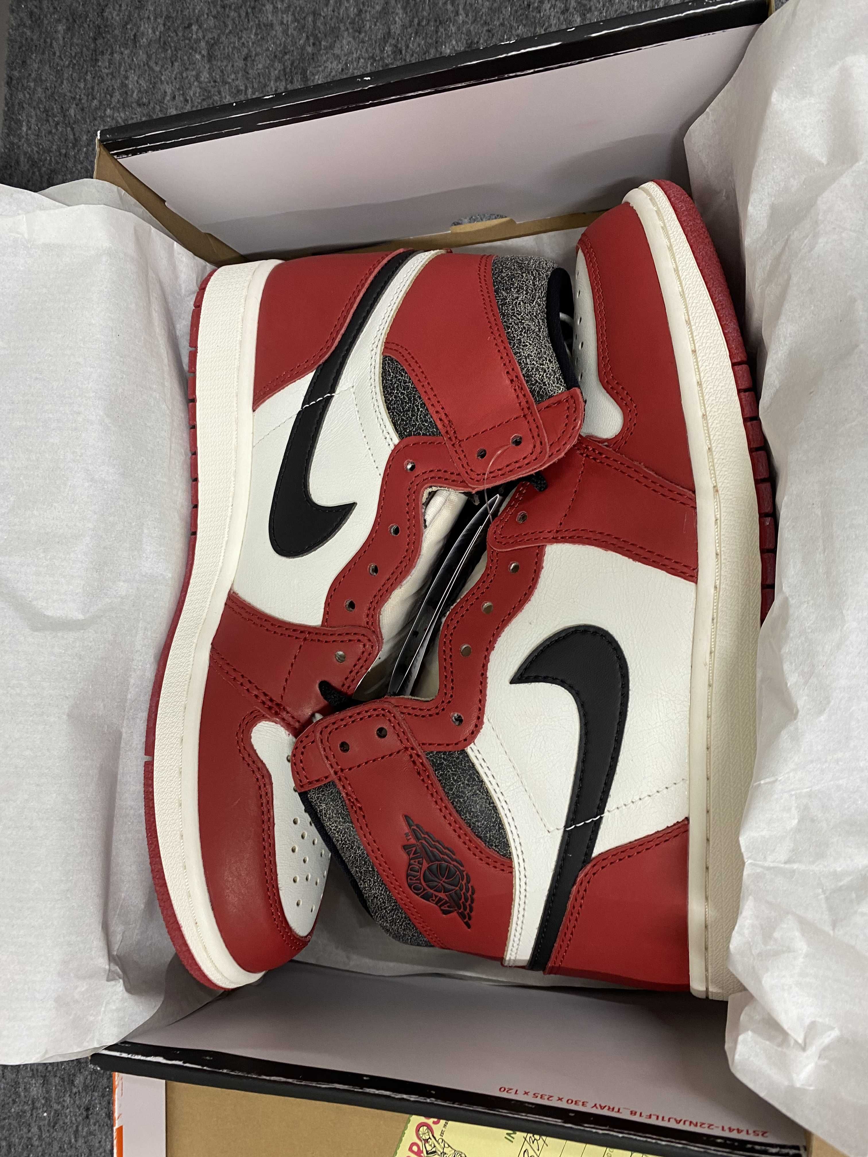 Nike Air Jordan 1 High OG "Lost & Found/Chicago"