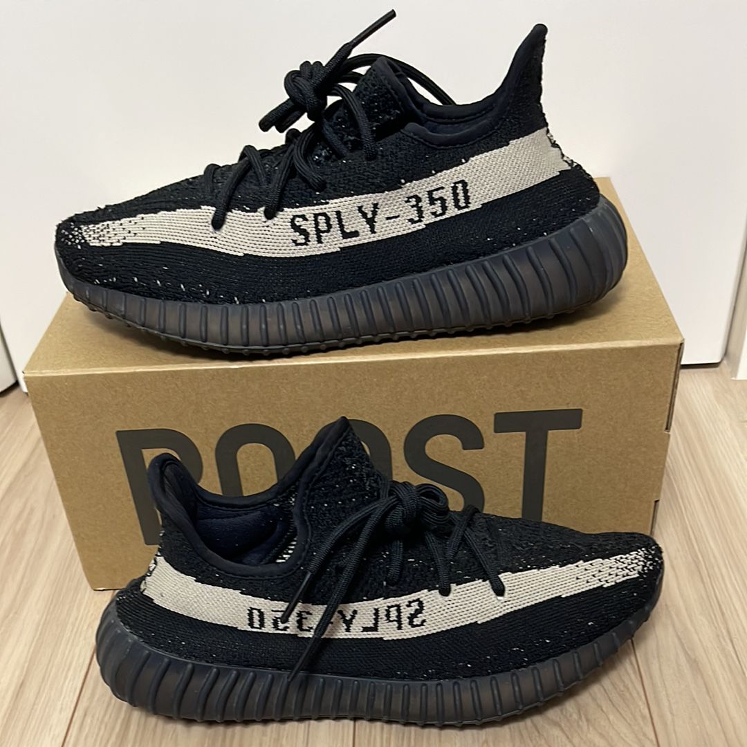 adidas YEEZY Boost 350 V2 "Oreo"