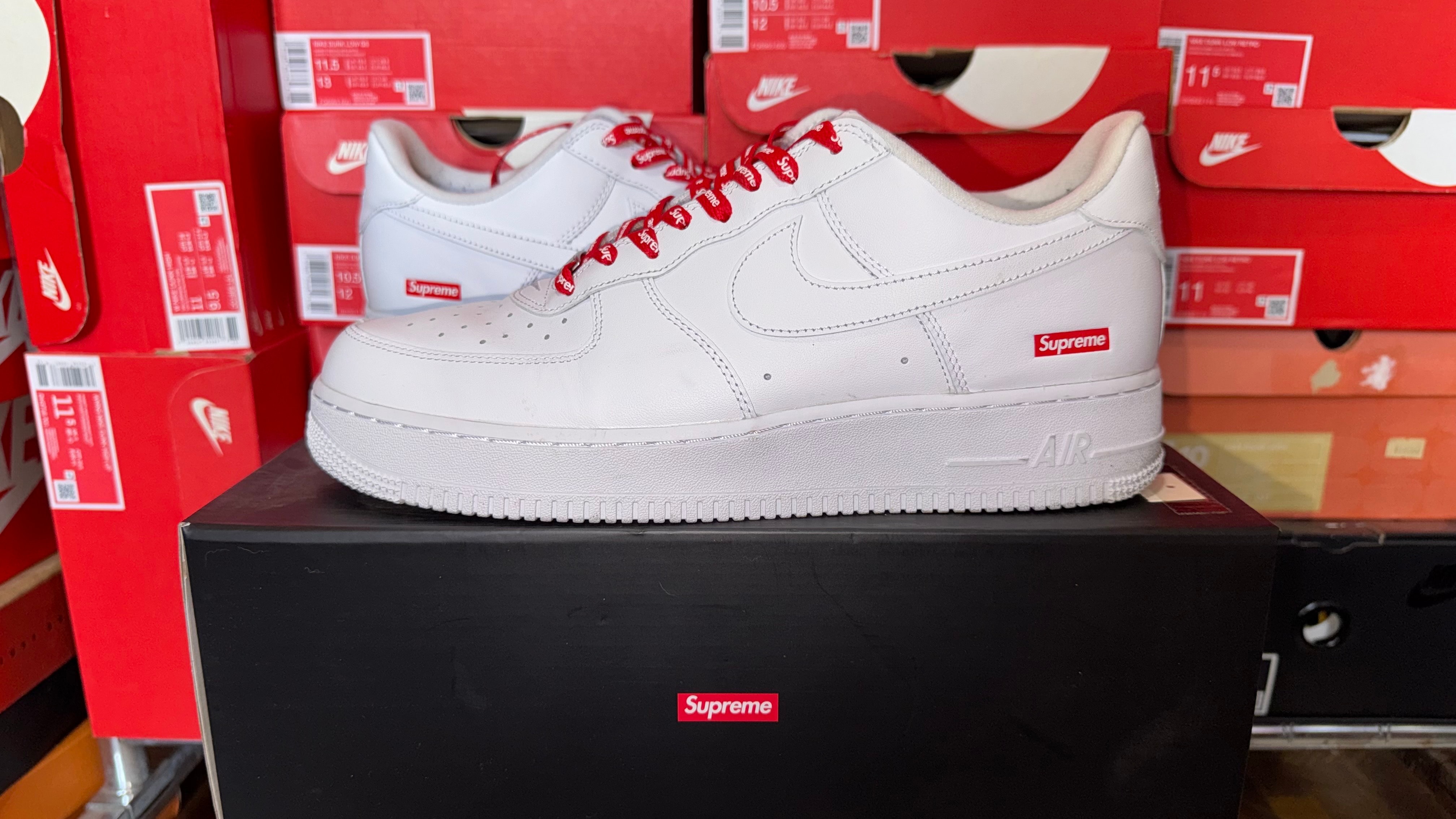Supreme × Nike Air Force 1 Low "White"