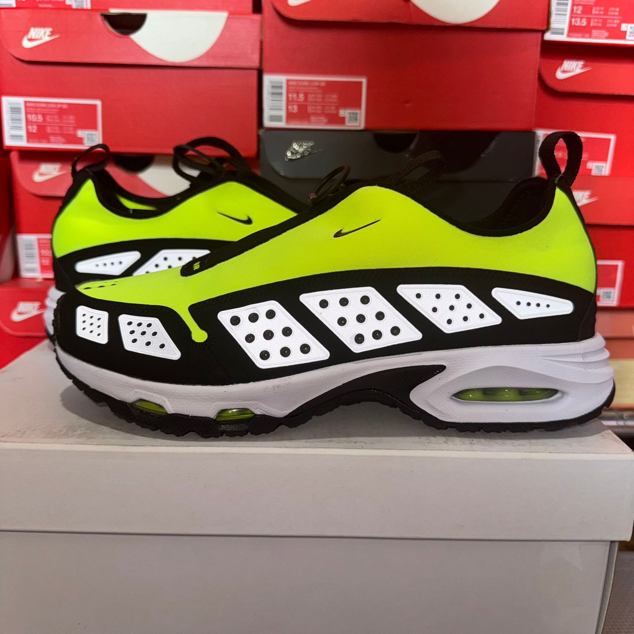 Nike Women's Air Max SNDR "Volt and Black"