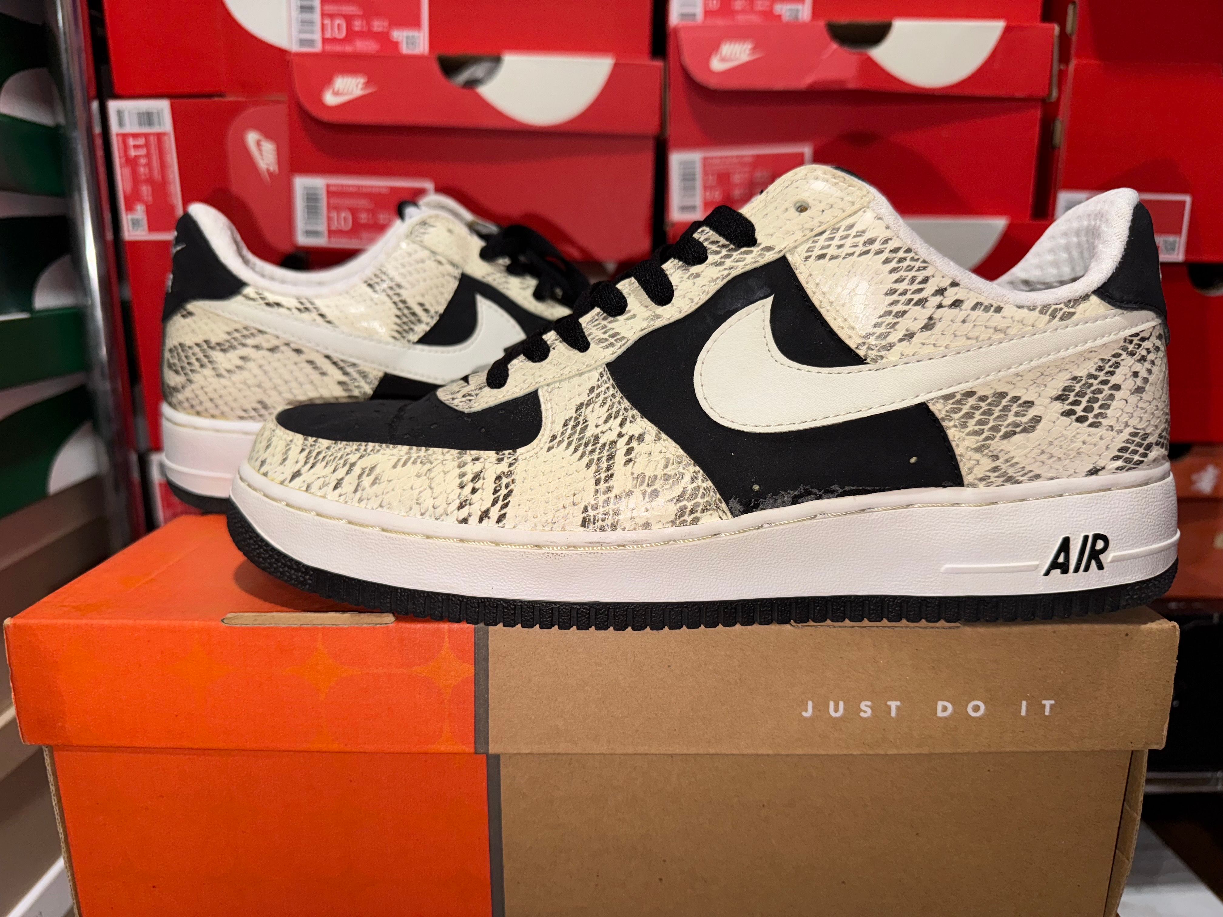 Nike Air Force 1 Low PRM "Black/White Snake"