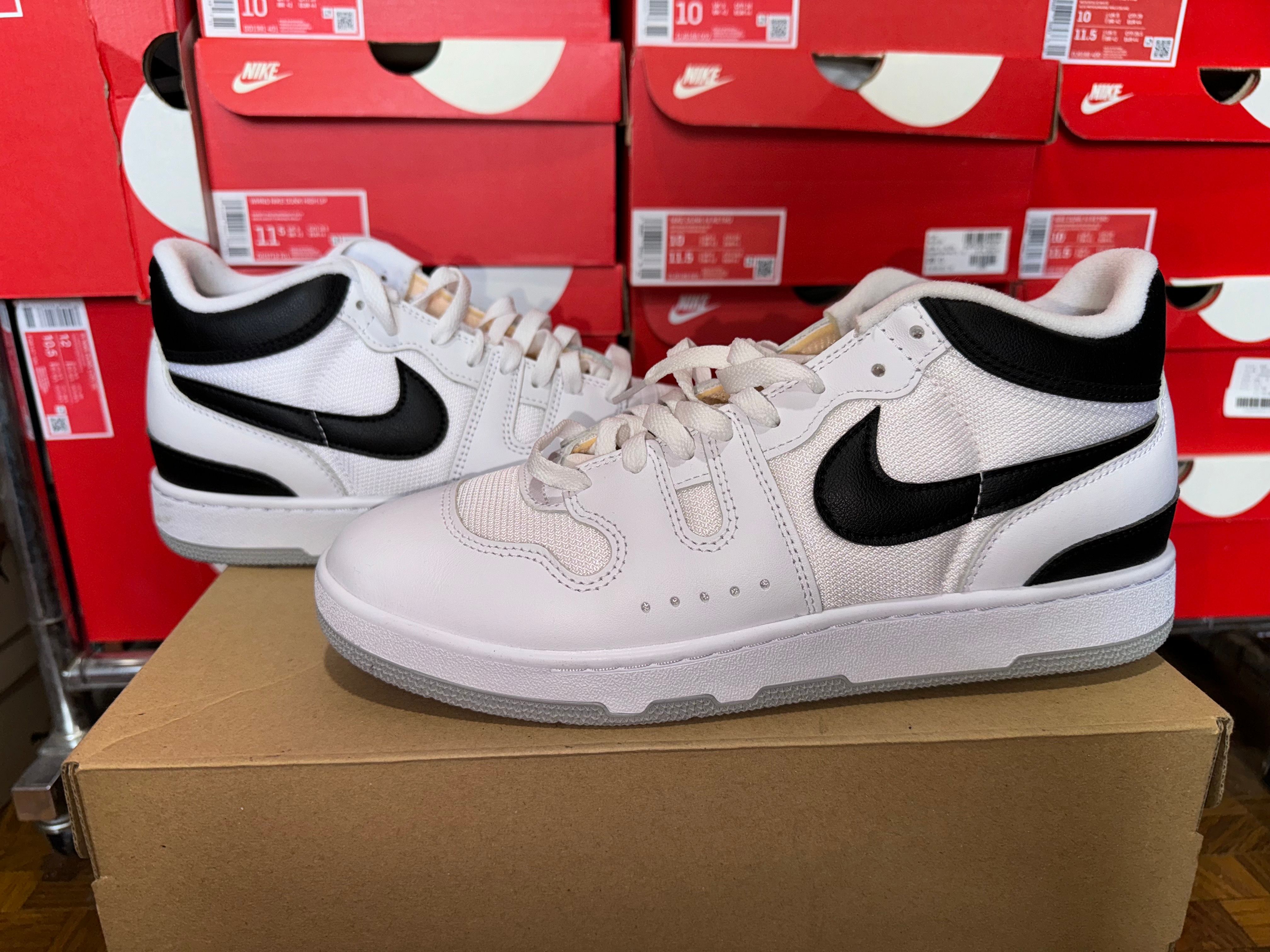 Nike Attack QS SP "Black and White"
